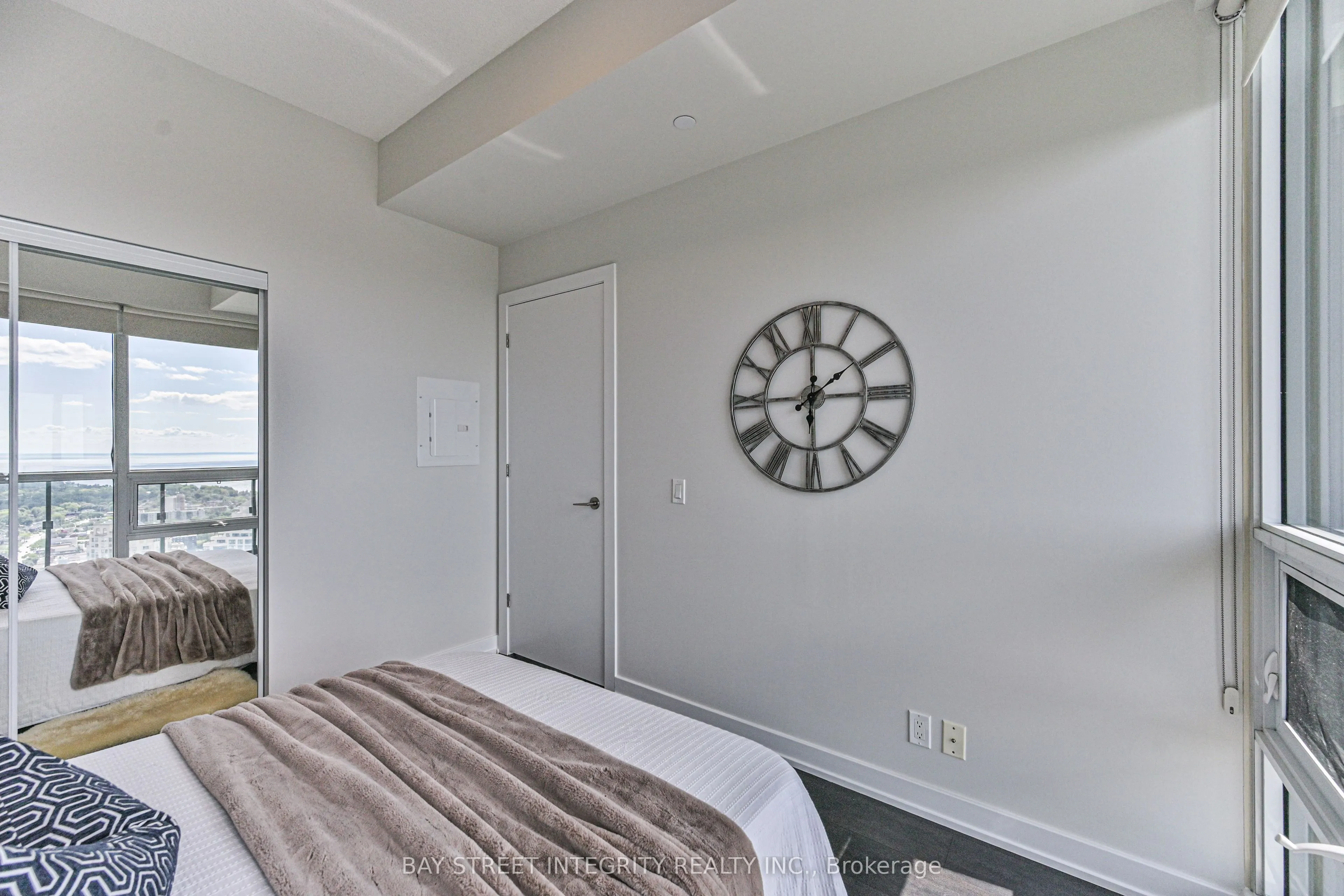 2220 Lakeshore Boulevard W #4301