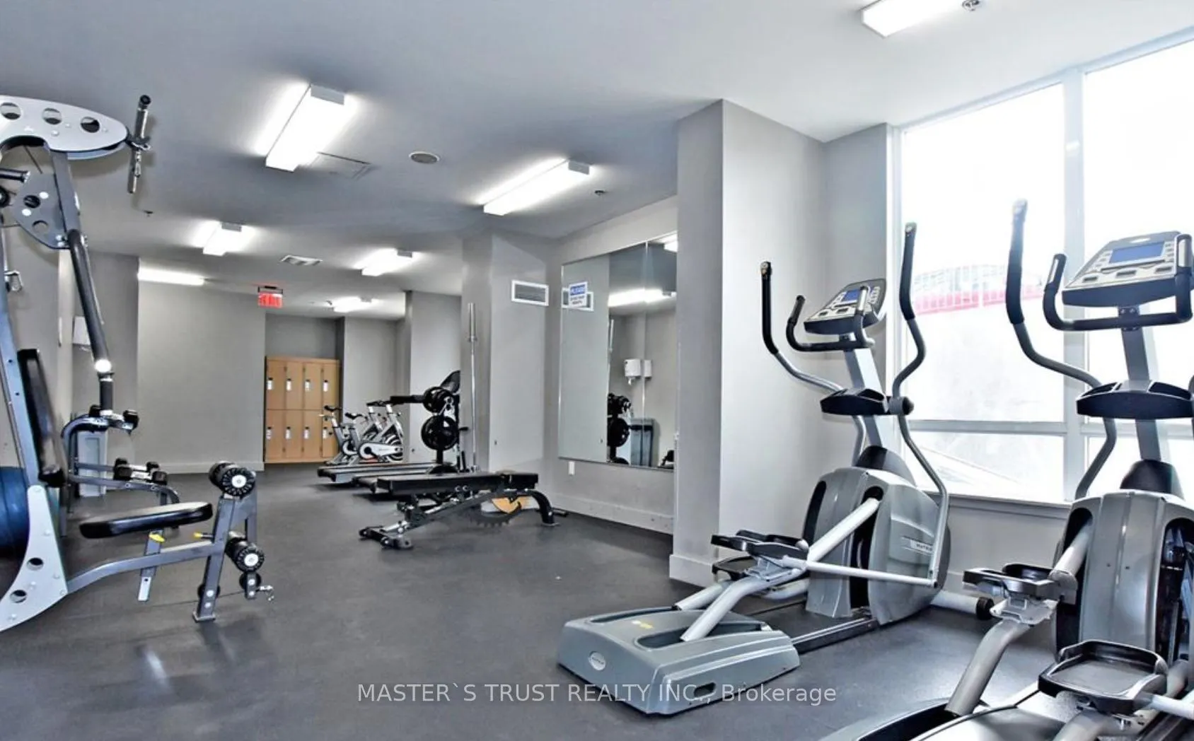 812 Lansdowne Avenue #302