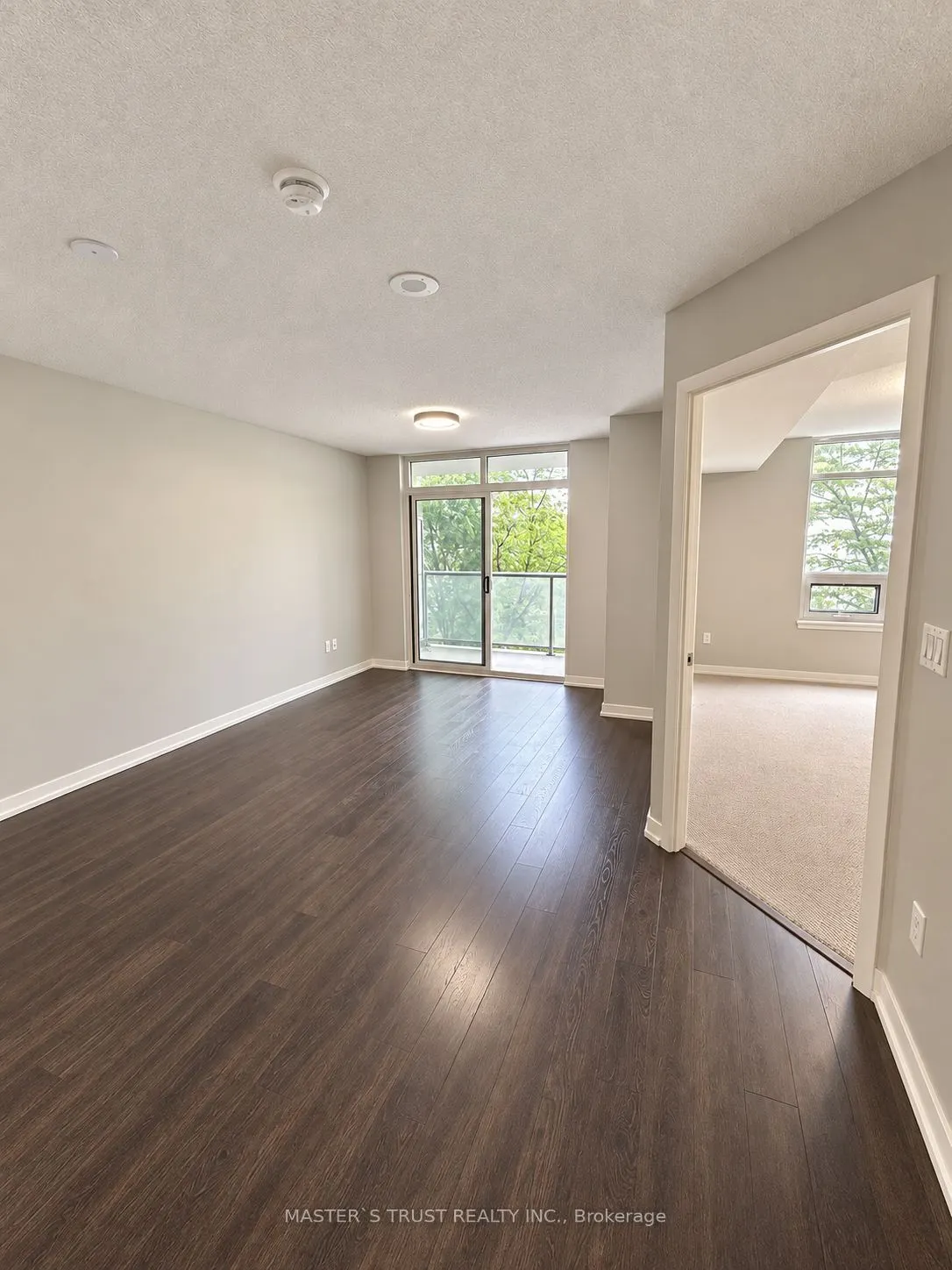 812 Lansdowne Avenue #302