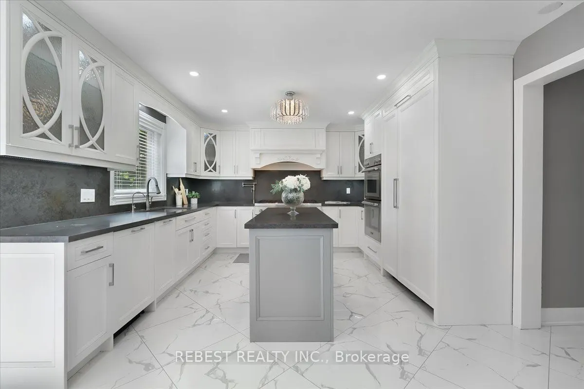 5090 Mississauga Road