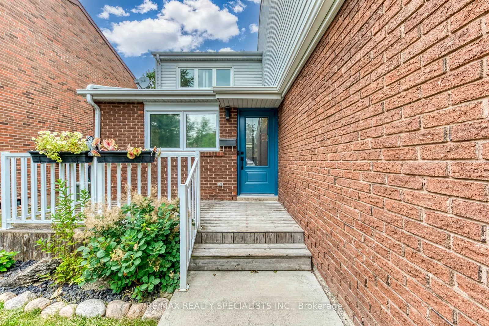 4089 BARBICAN Drive