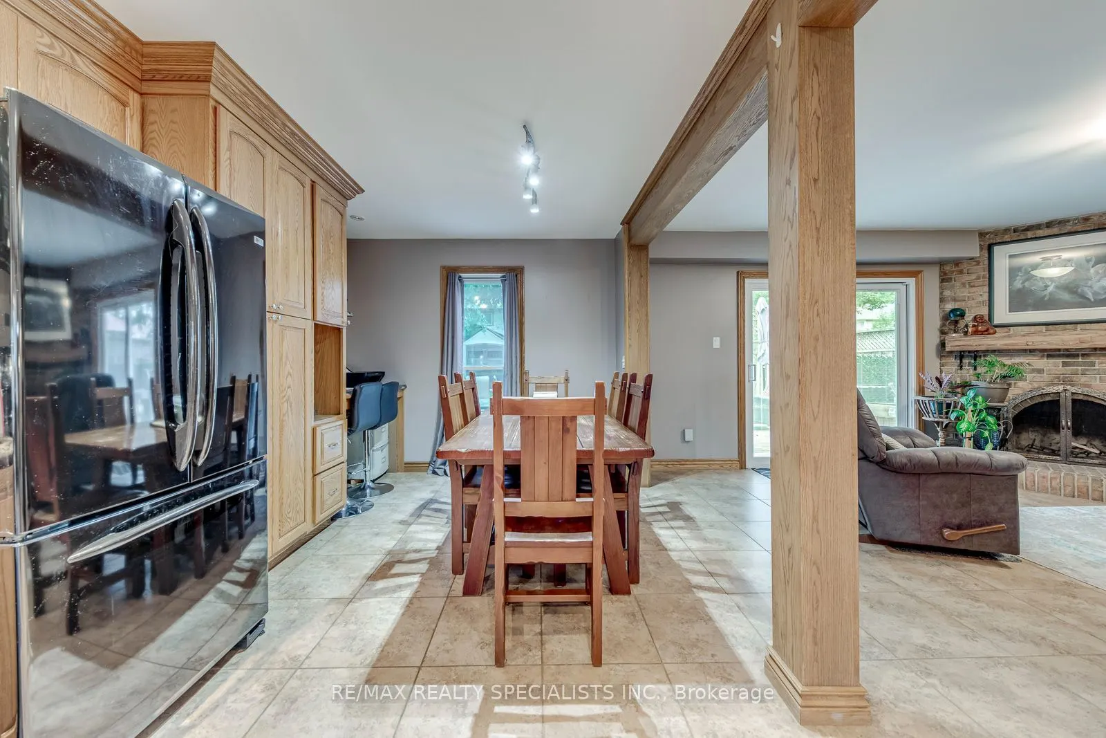 4089 BARBICAN Drive