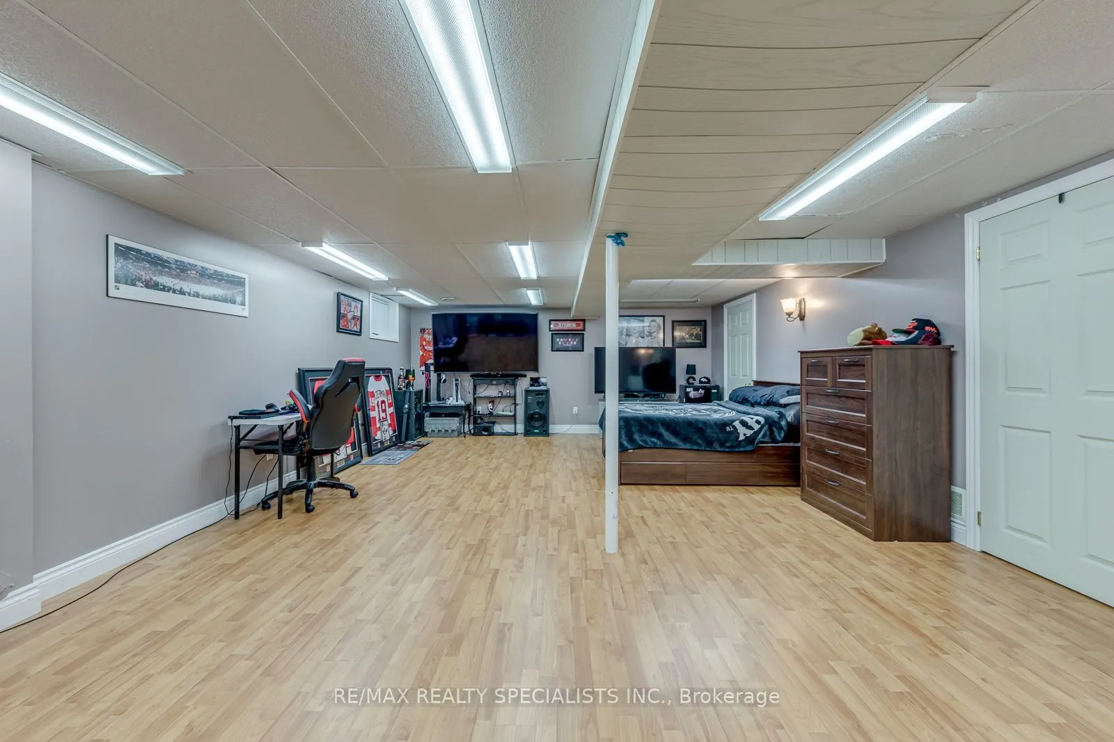 4089 BARBICAN Drive