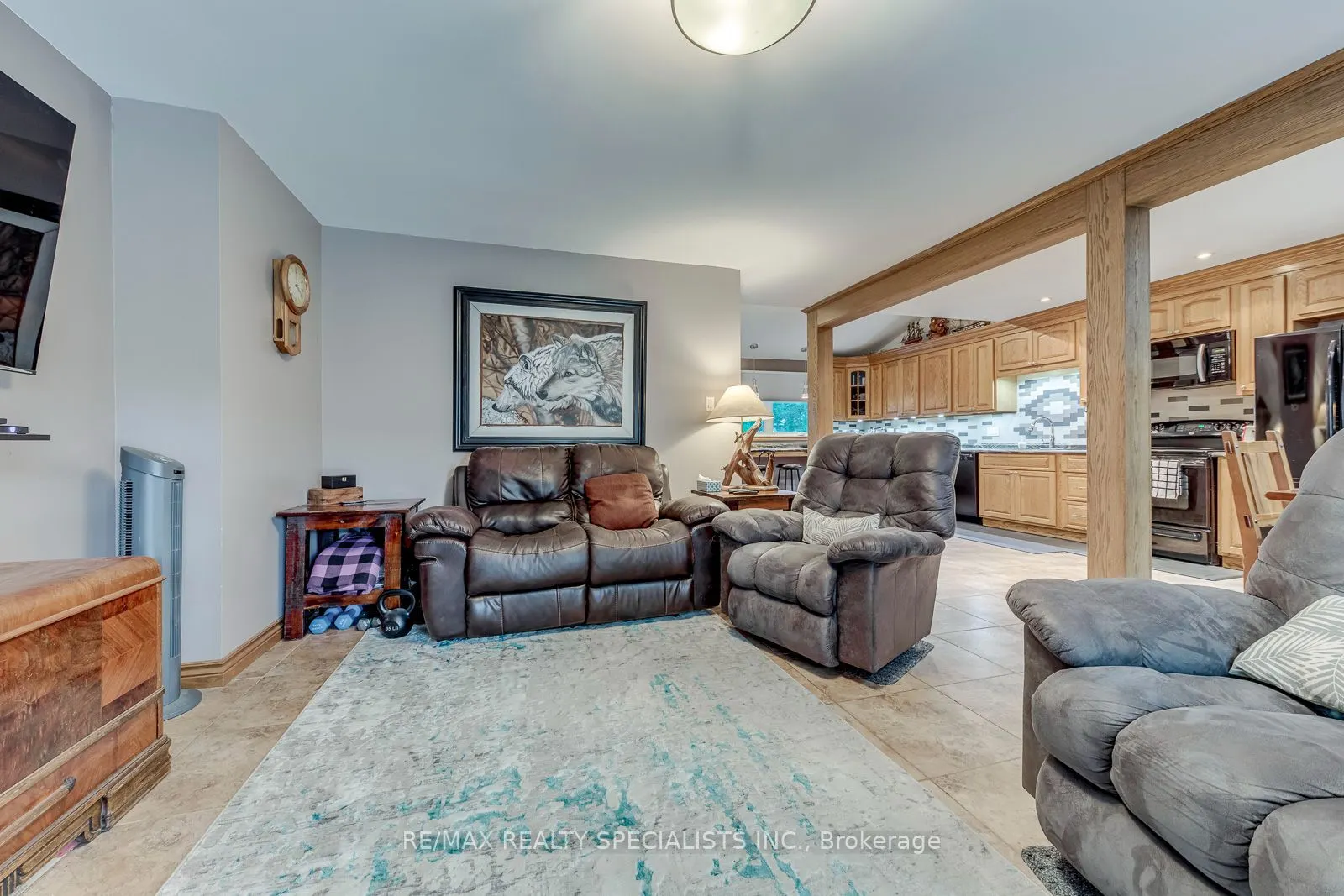 4089 BARBICAN Drive
