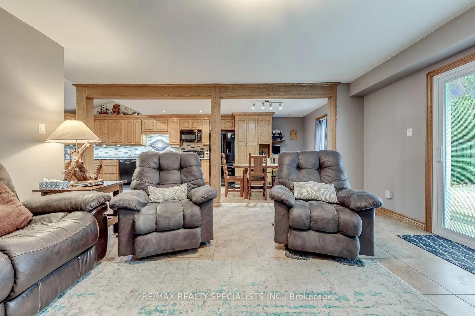 4089 BARBICAN Drive
