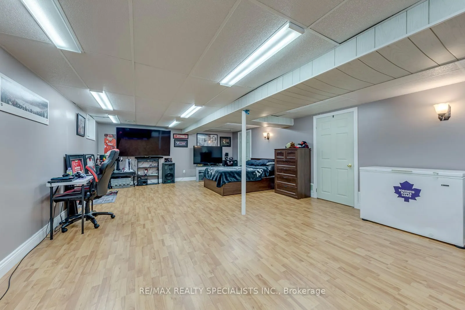 4089 BARBICAN Drive