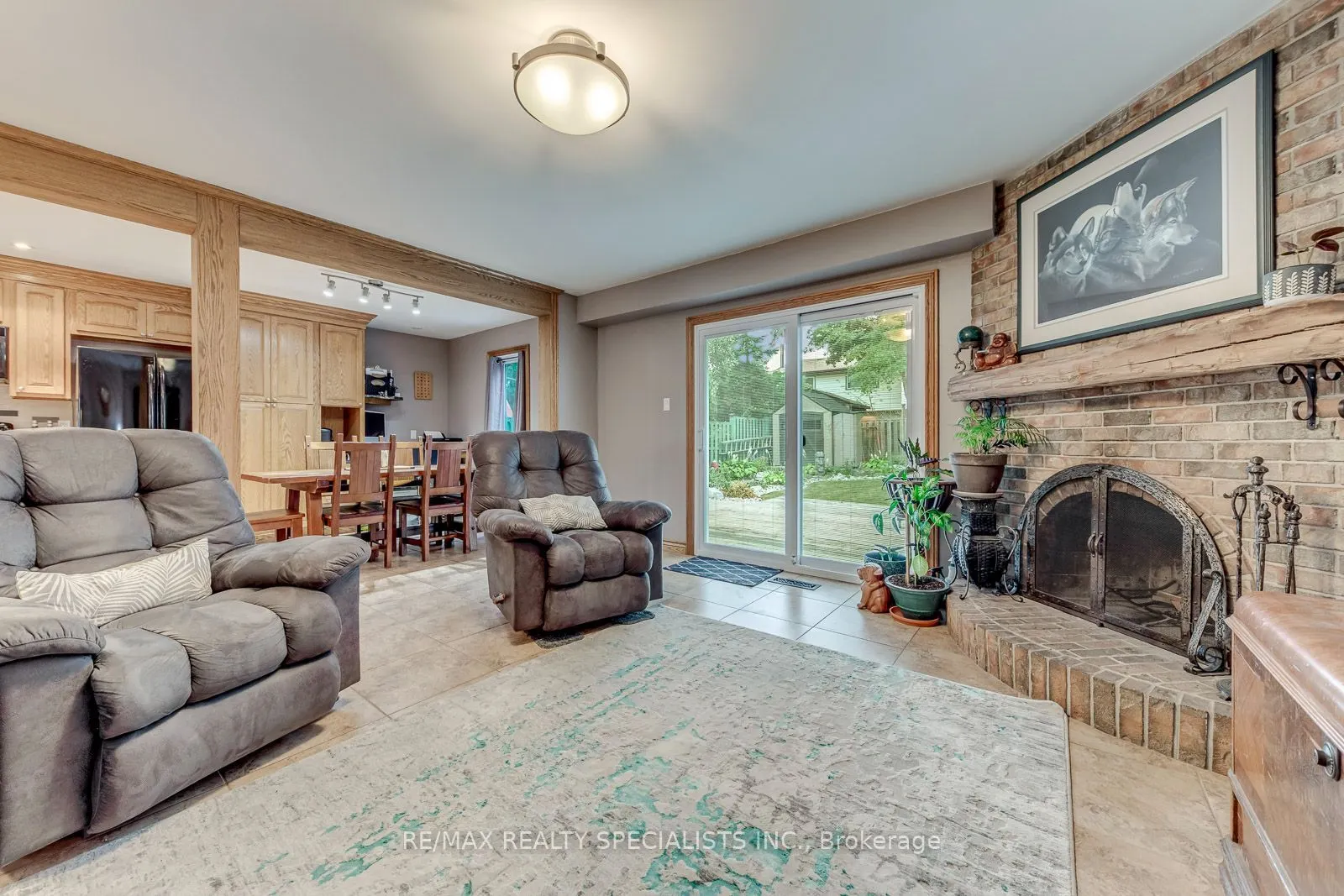4089 BARBICAN Drive