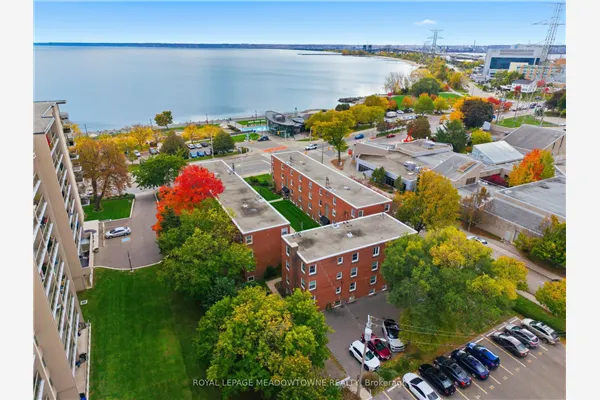 1351 Lakeshore Road