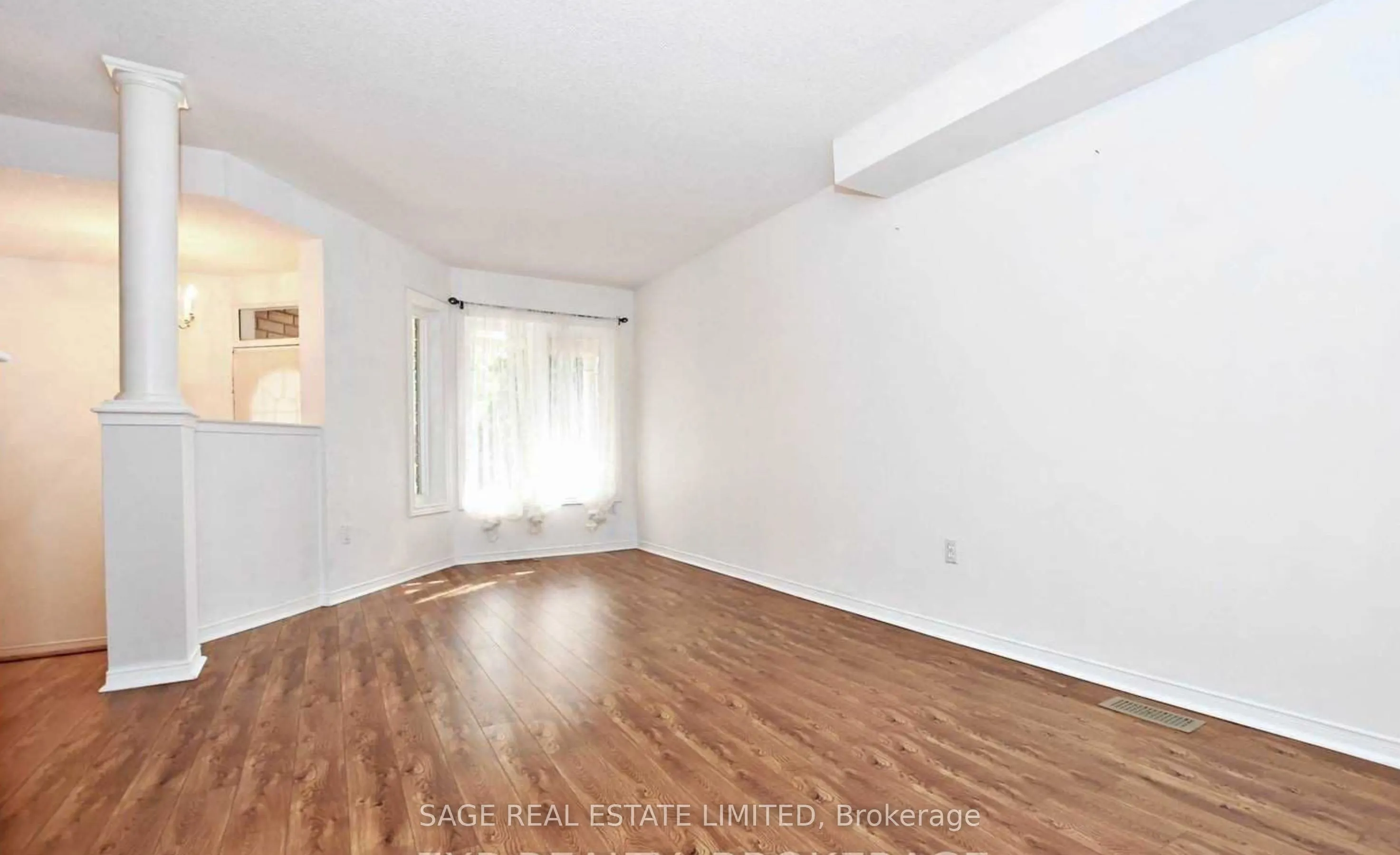 833 Scollard Court E #113