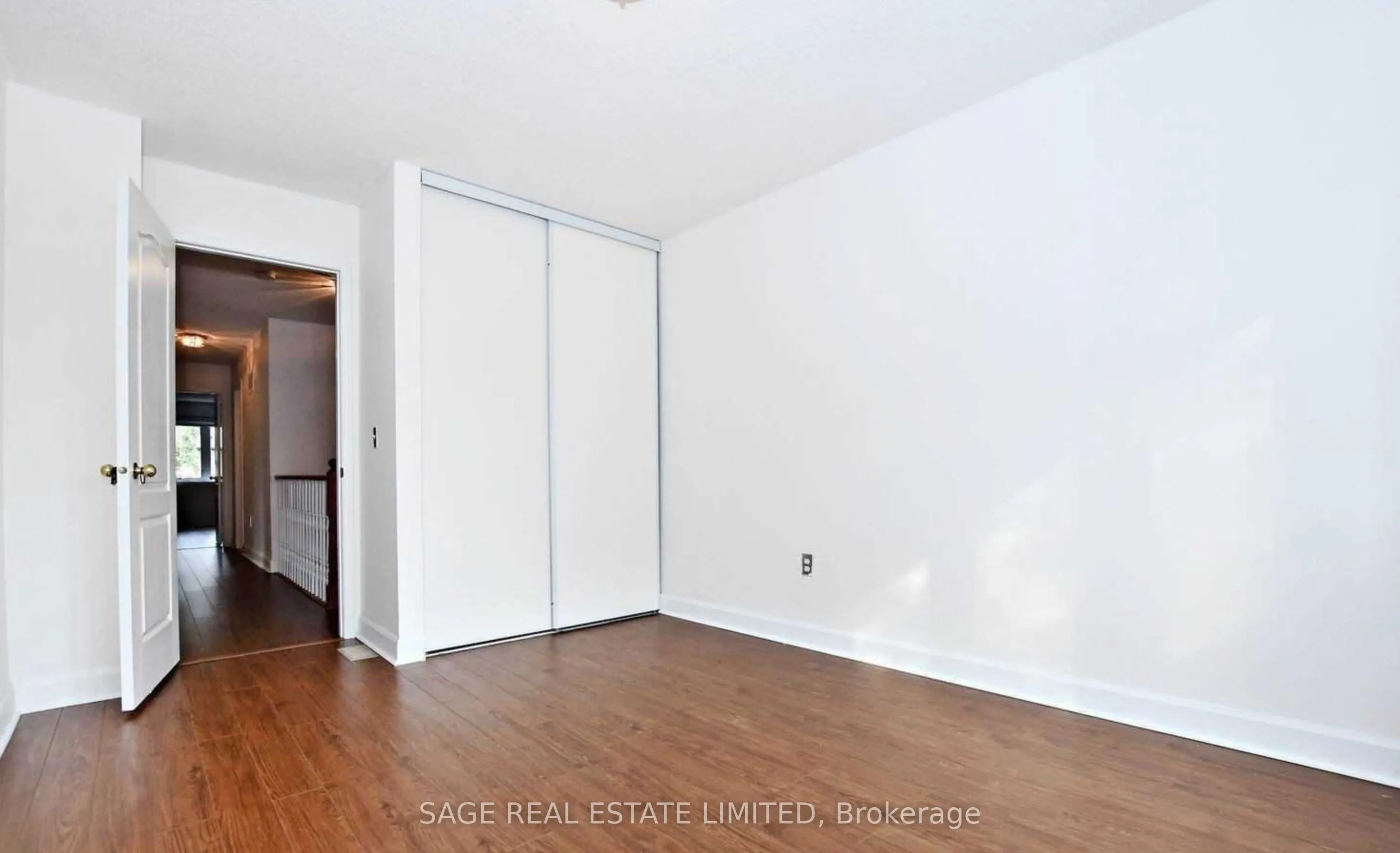833 Scollard Court E #113