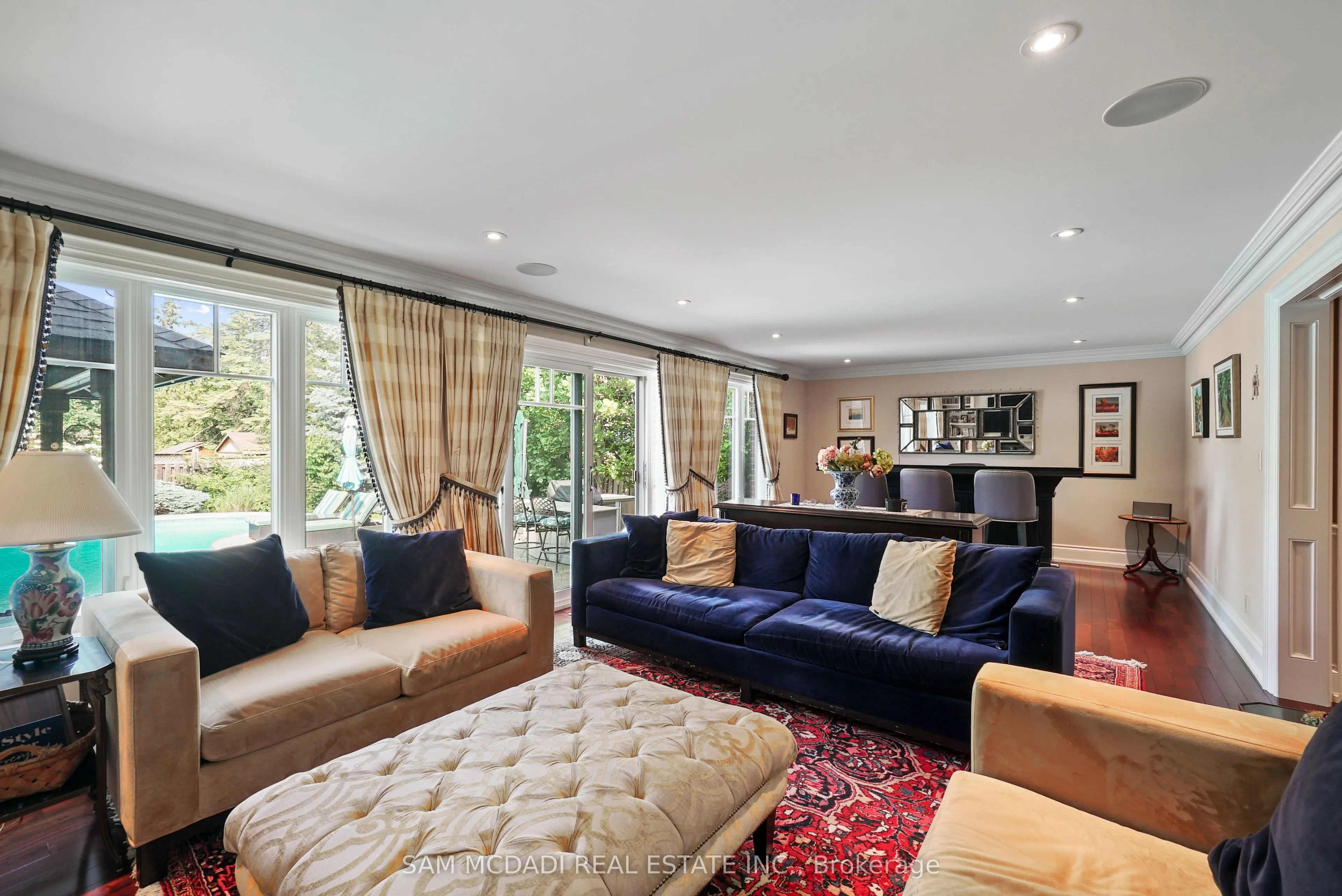 2497 Sharon Crescent