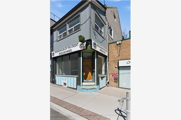 41 Roncesvalles Avenue