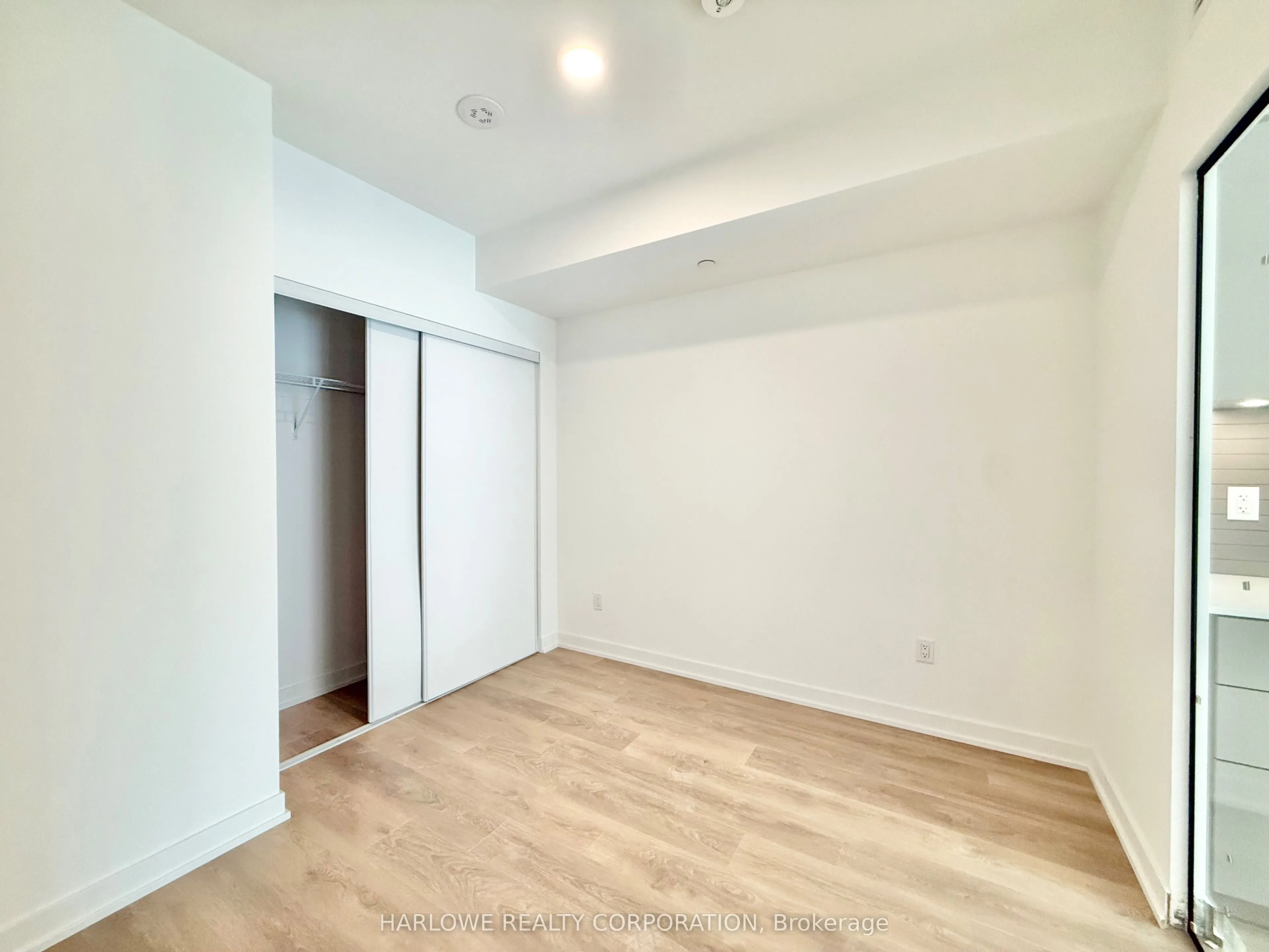 1 Vine Avenue #206