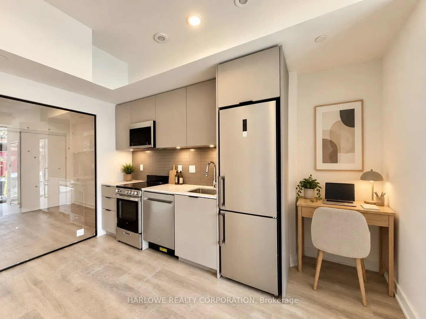 1 Vine Avenue #206