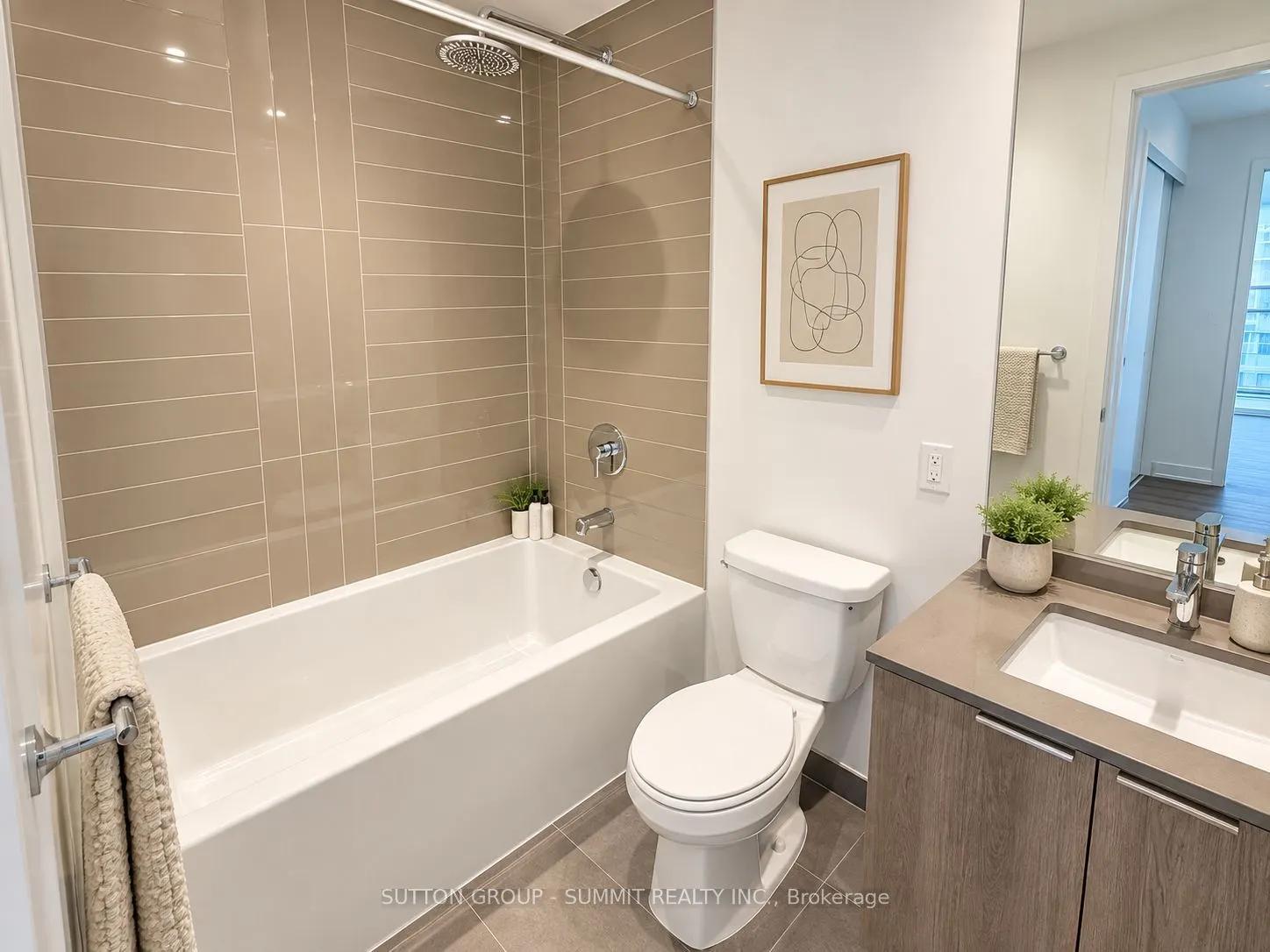 448 Burnhamthorpe Road W #1402
