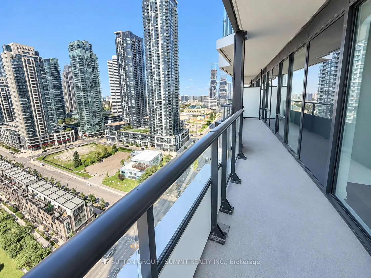 448 Burnhamthorpe Road W #1402