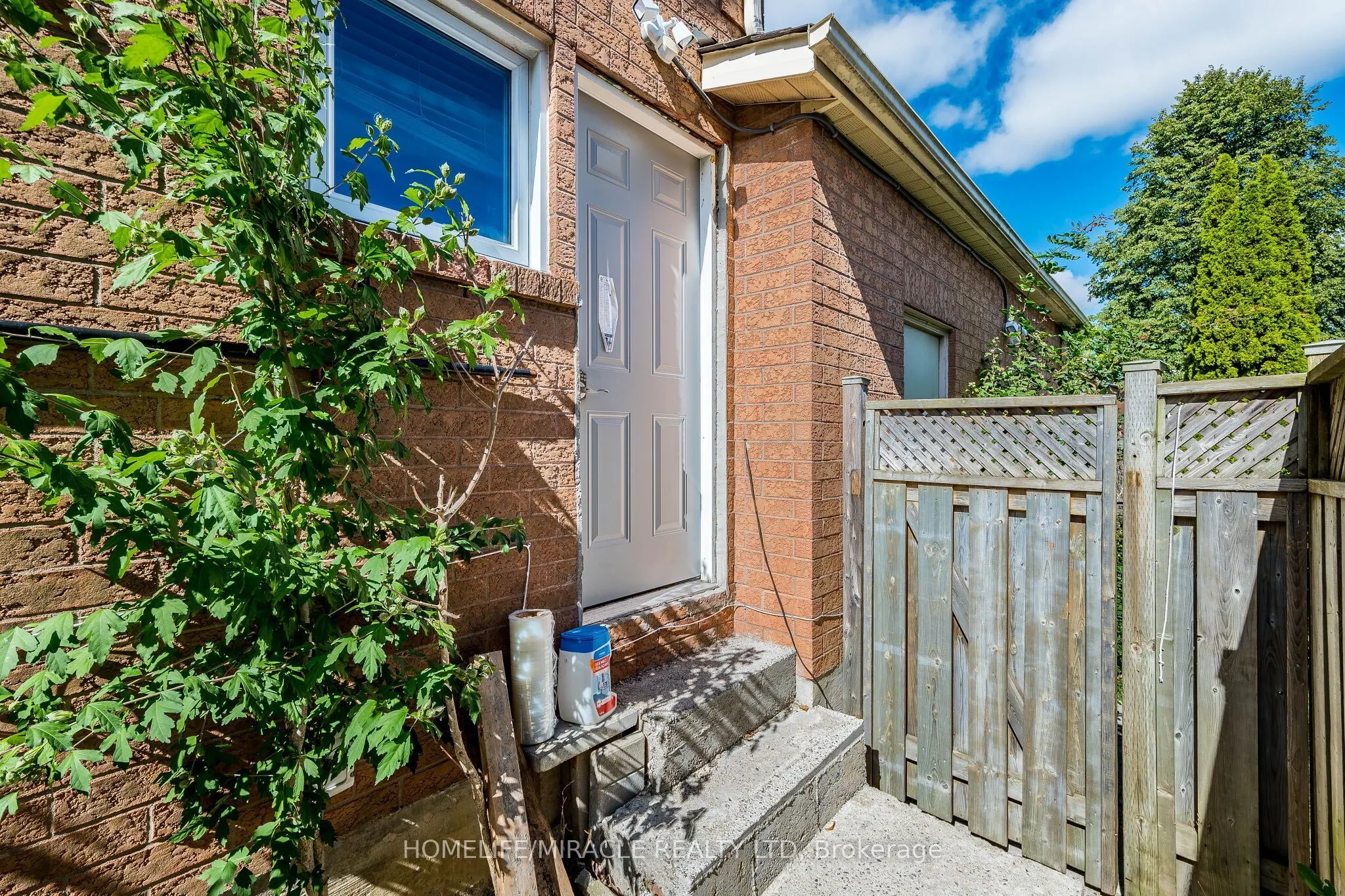 42 Porteous Circle