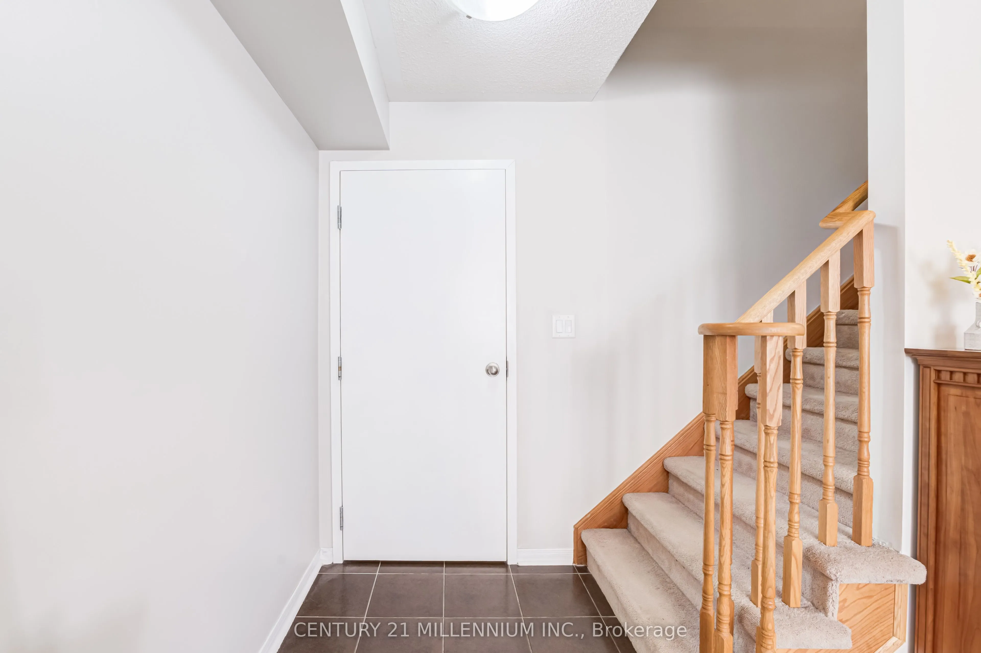 5 Armstrong Street #9