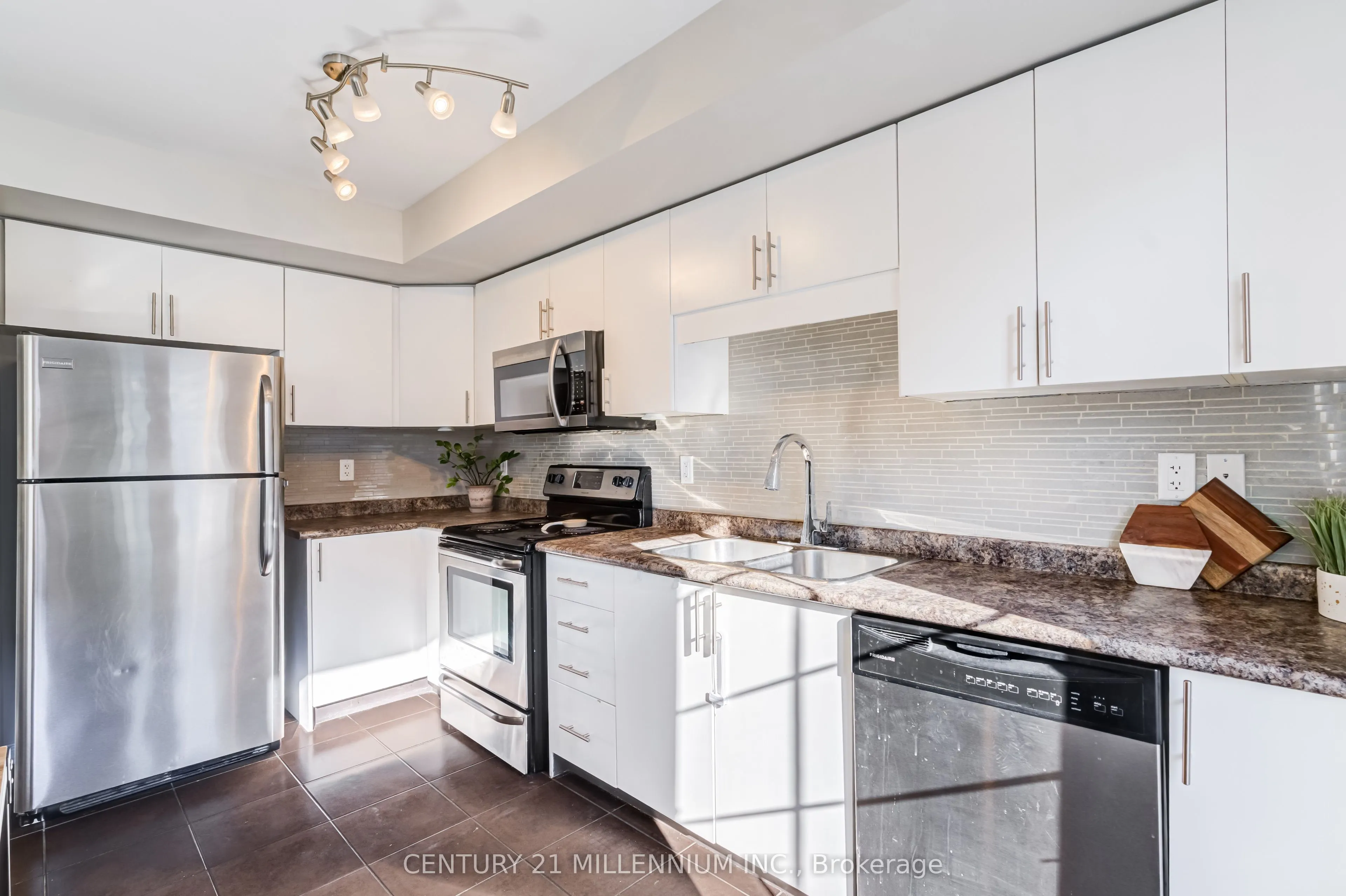 5 Armstrong Street #9
