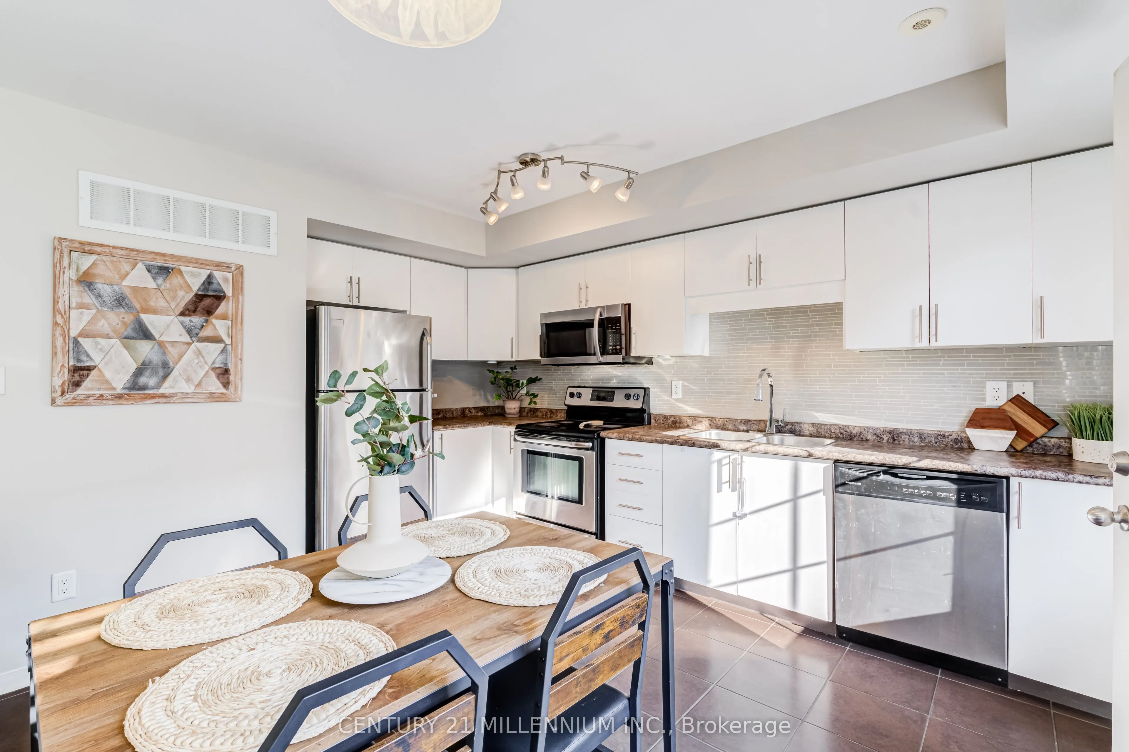 5 Armstrong Street #9