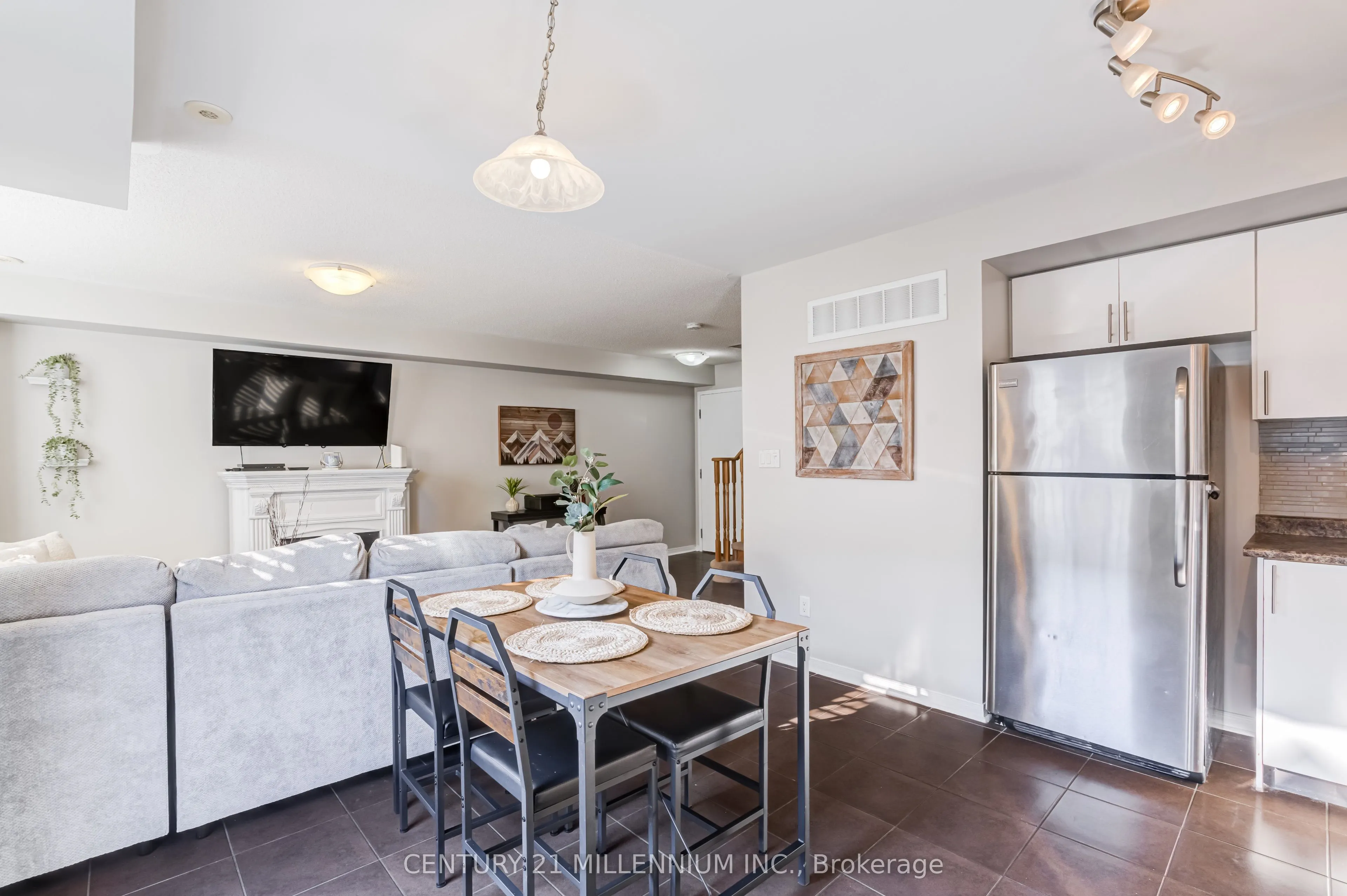 5 Armstrong Street #9