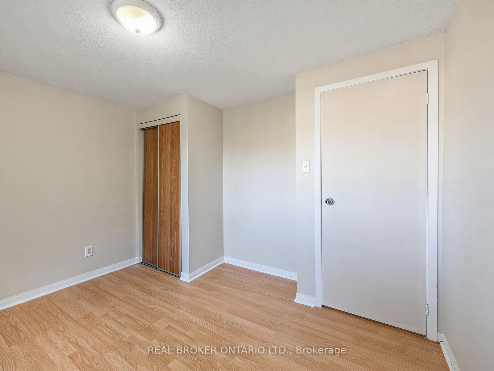 2733 Los Palmas Court