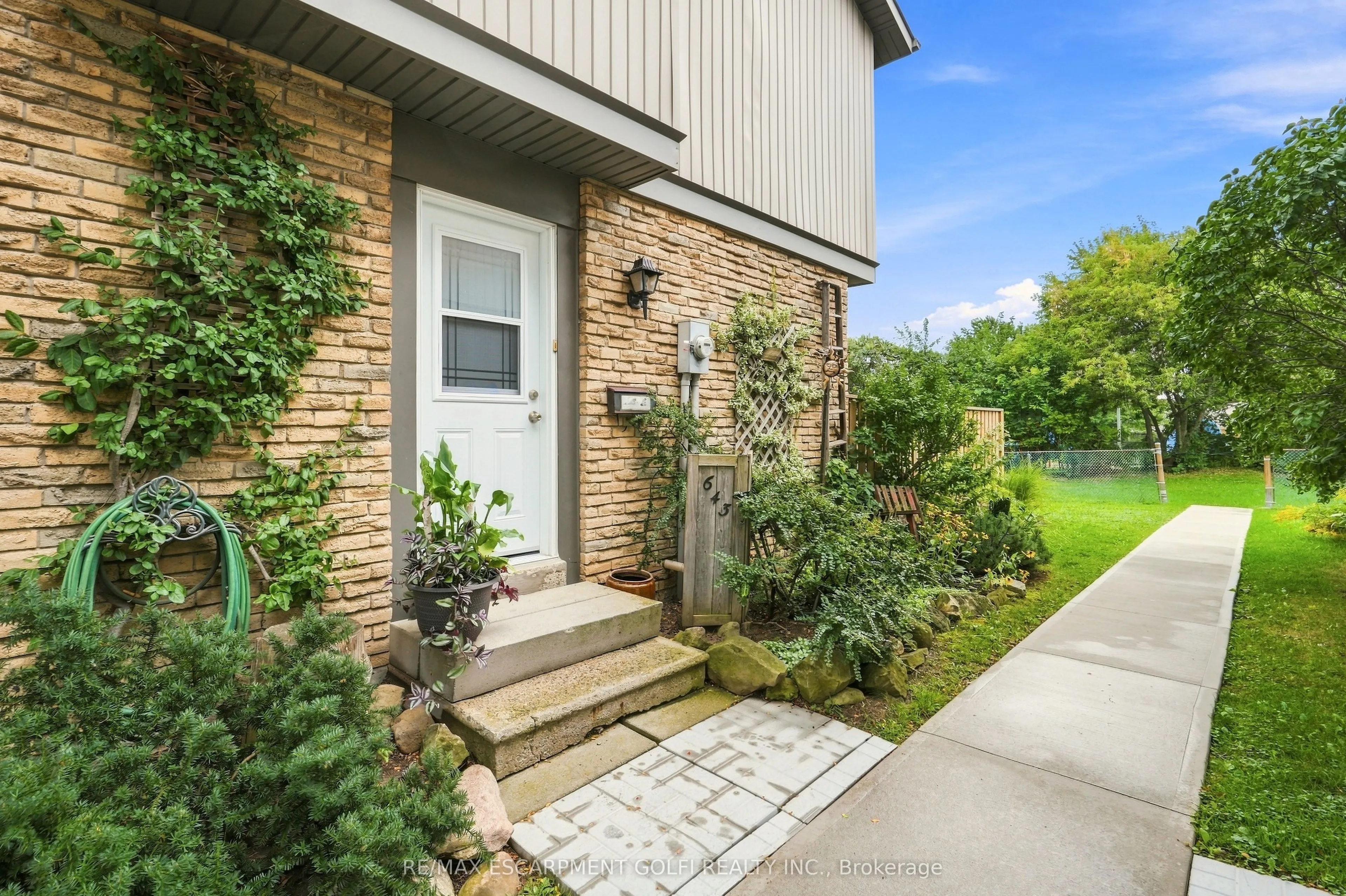 643 Woodward Avenue #70