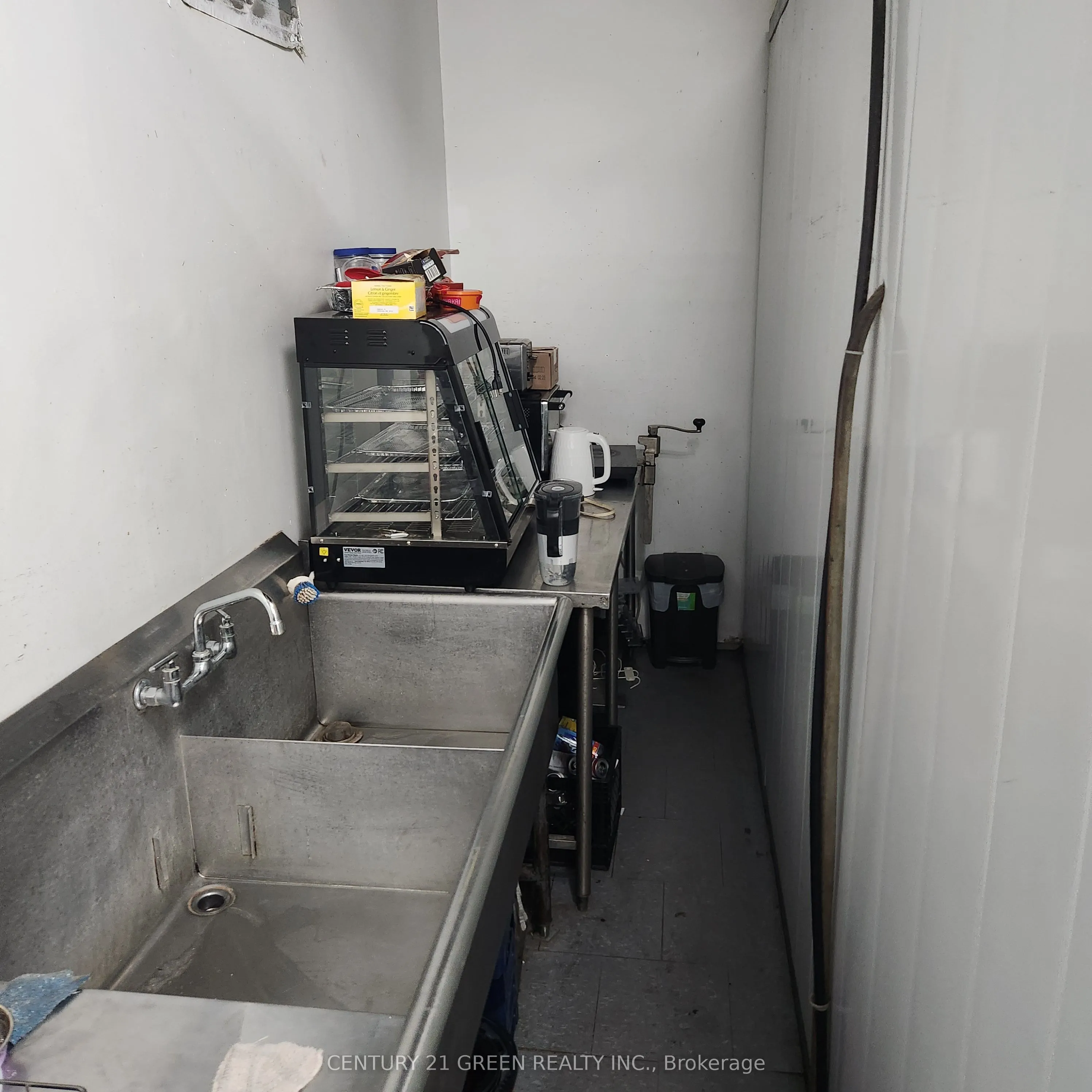 136 Guelph Street #3