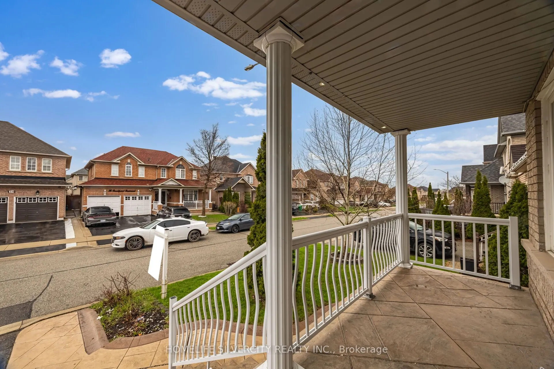 29 Beachpoint Boulevard