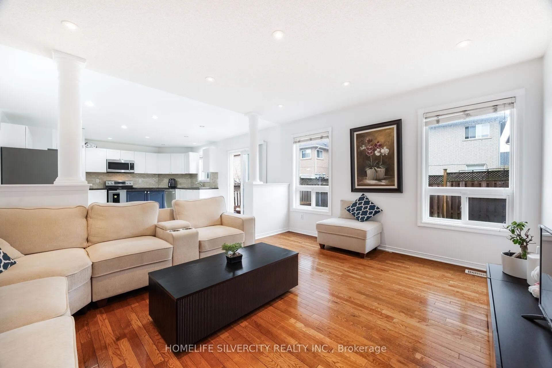 29 Beachpoint Boulevard