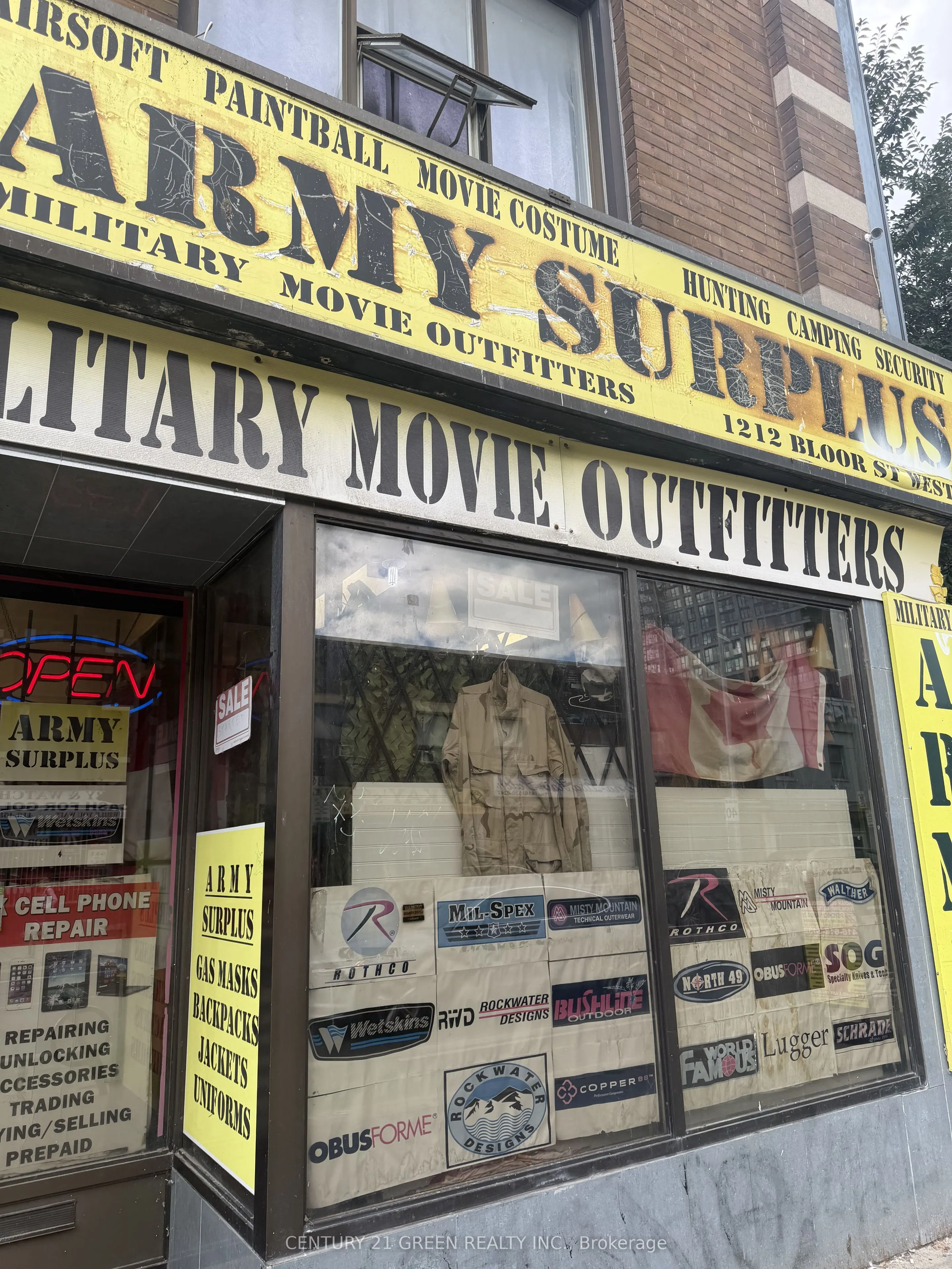 1212 Bloor Street W