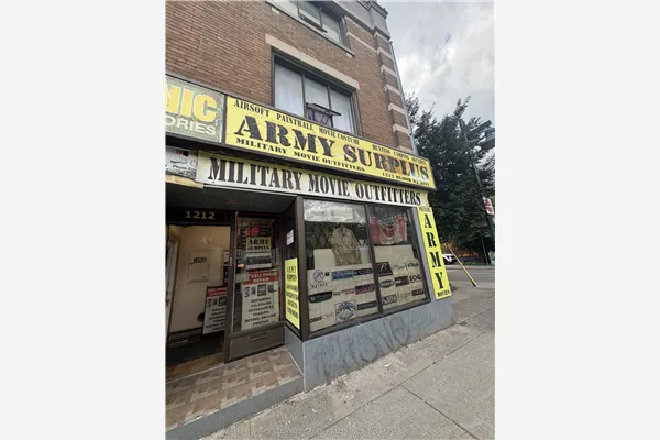 1212 Bloor Street W