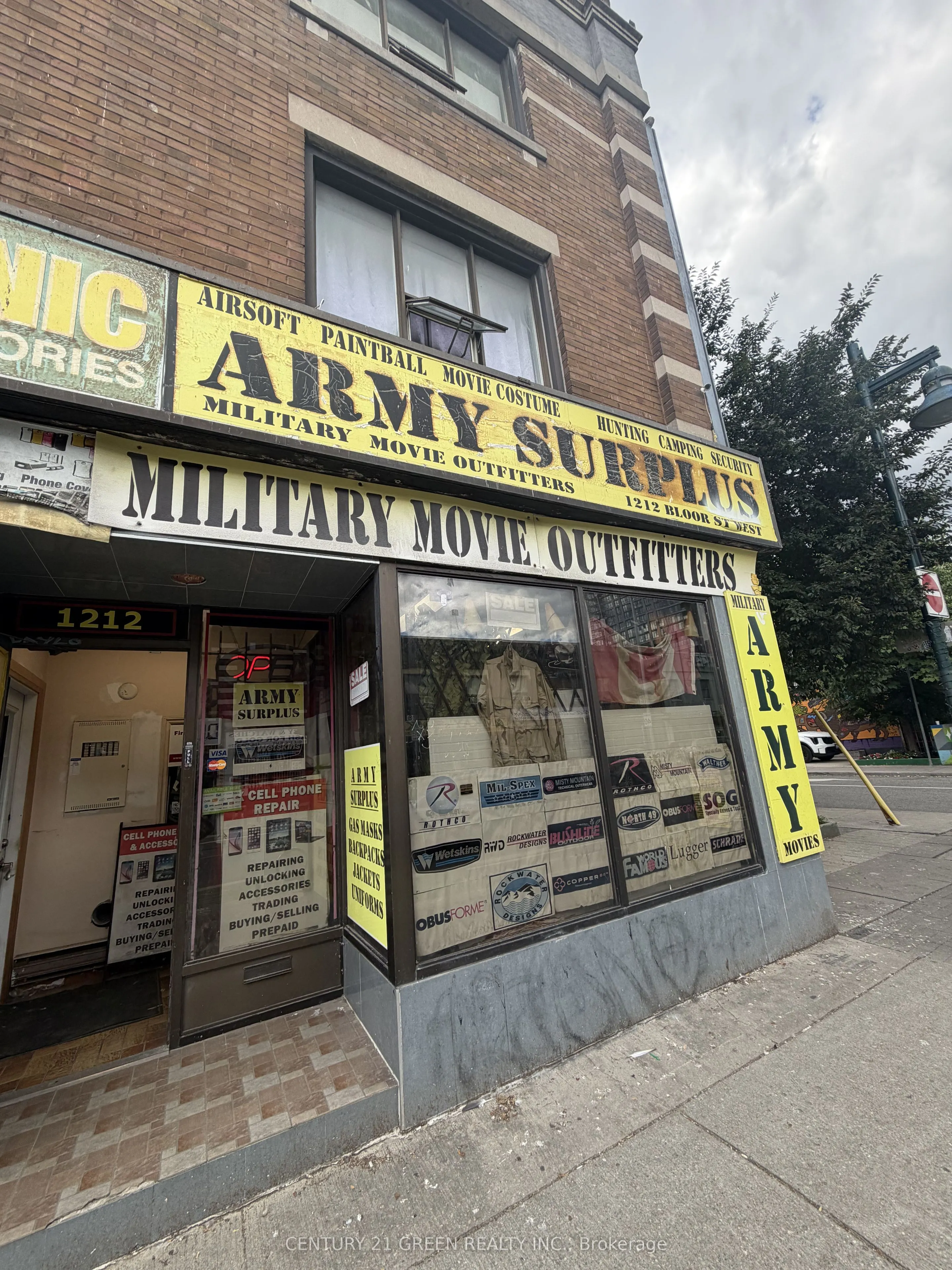 1212 Bloor Street W