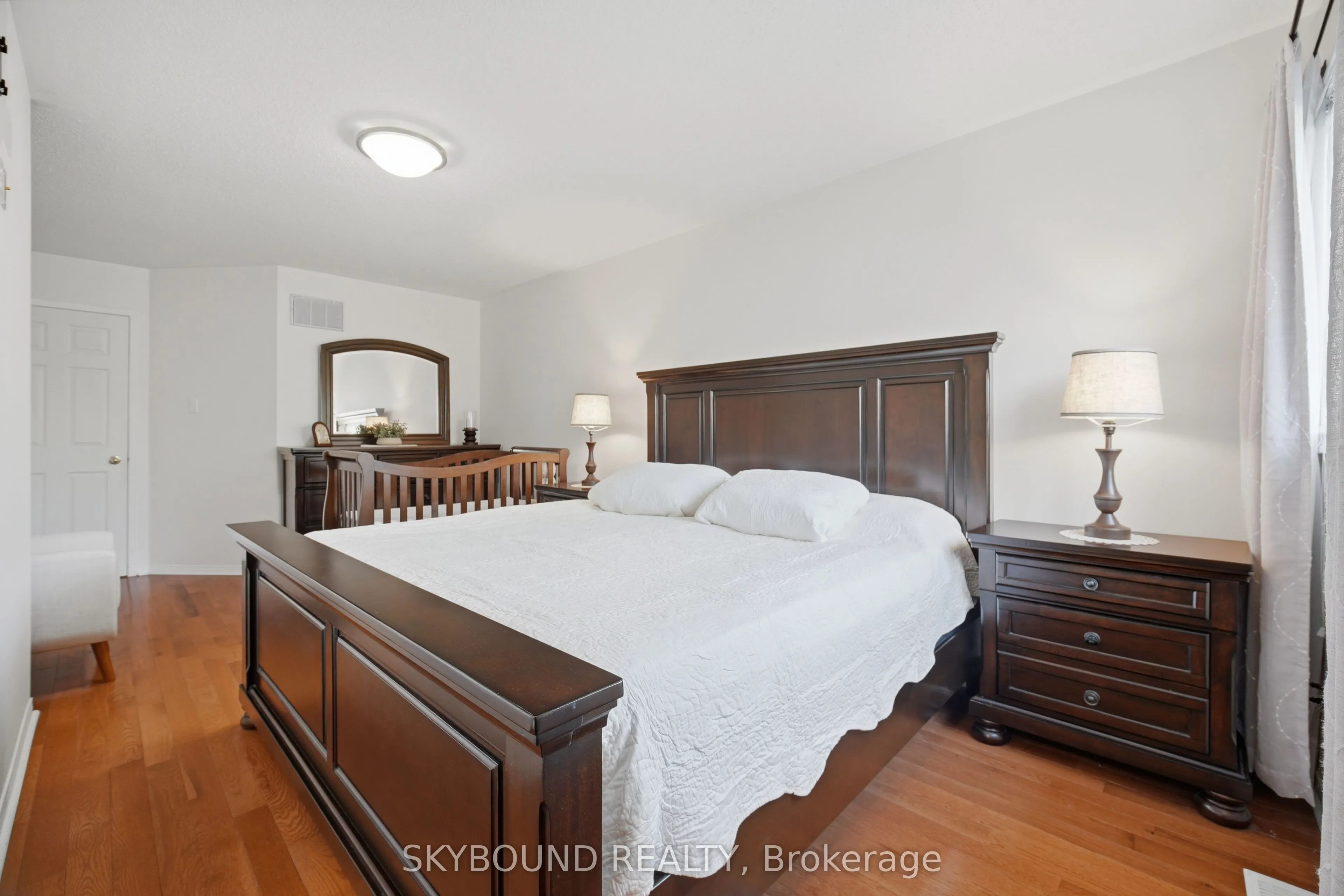 3906 Zenith Court