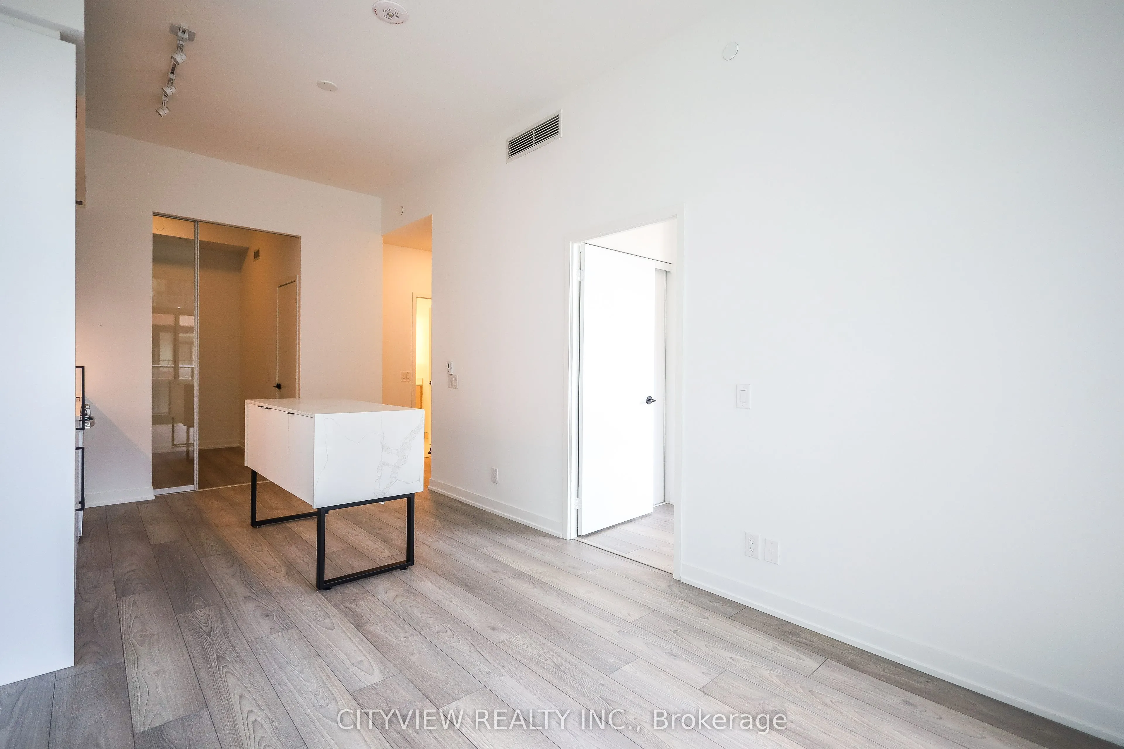 285 Dufferin Street #1127
