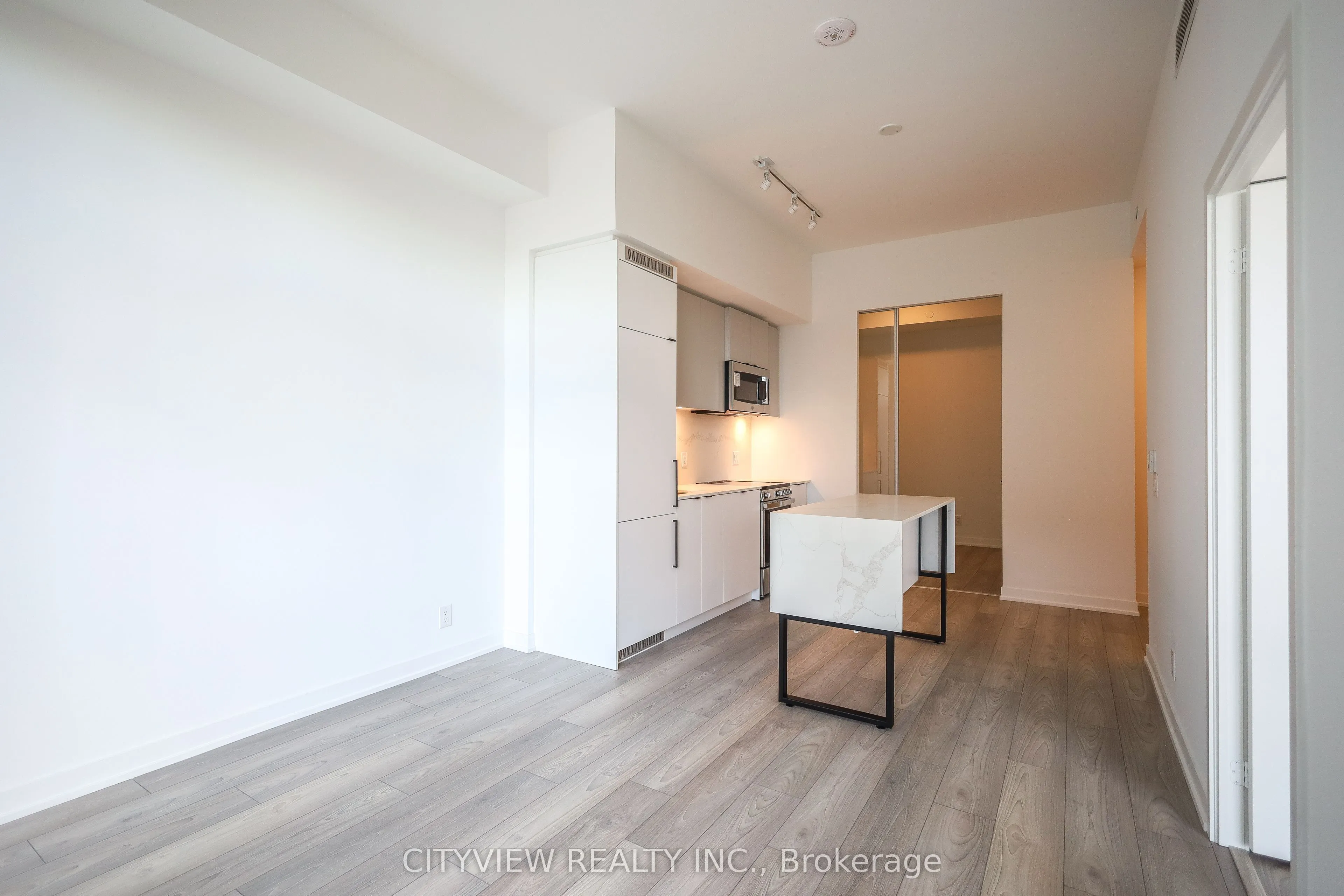285 Dufferin Street #1127