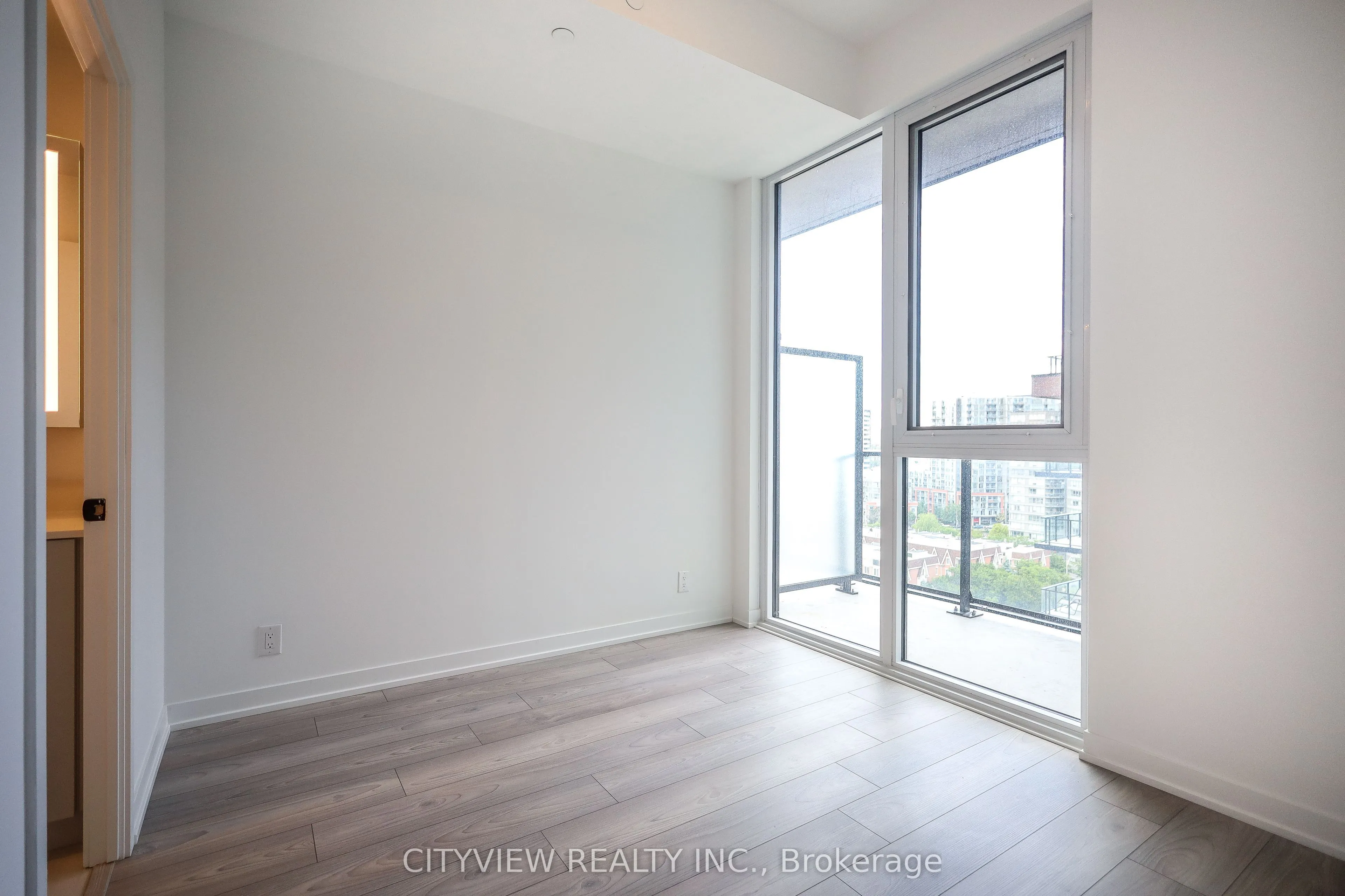 285 Dufferin Street #1127