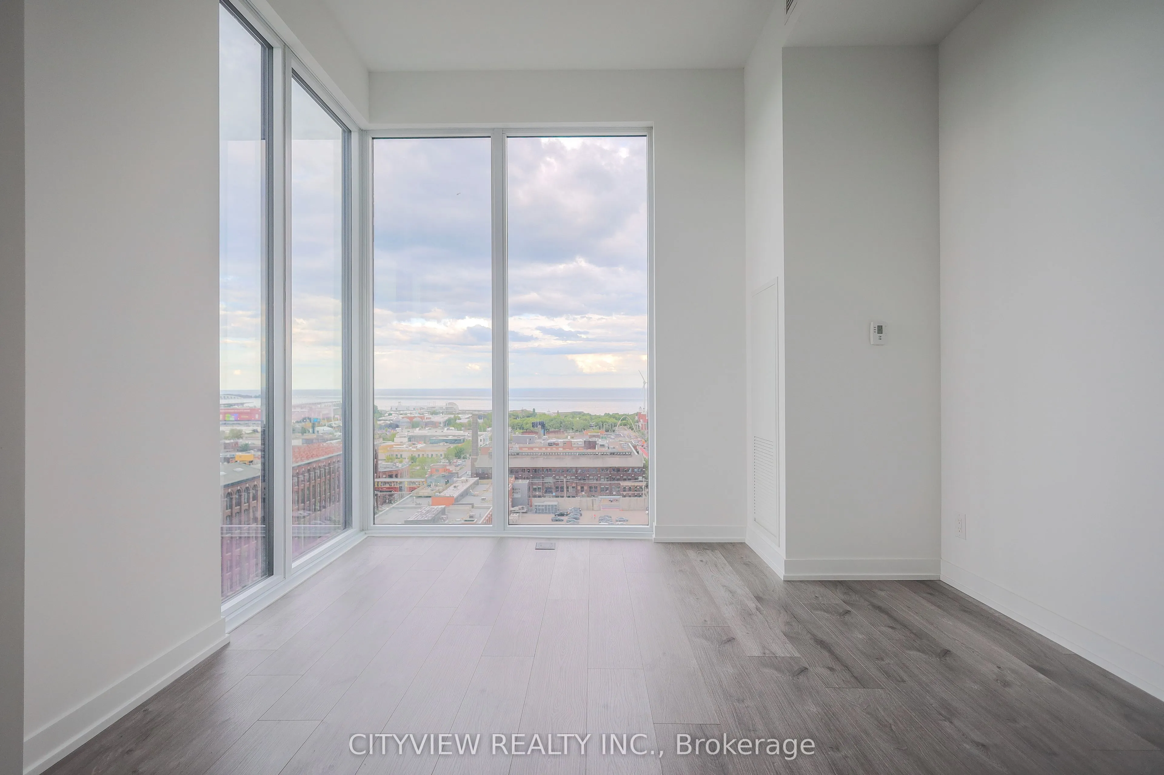 285 Dufferin Street #1402