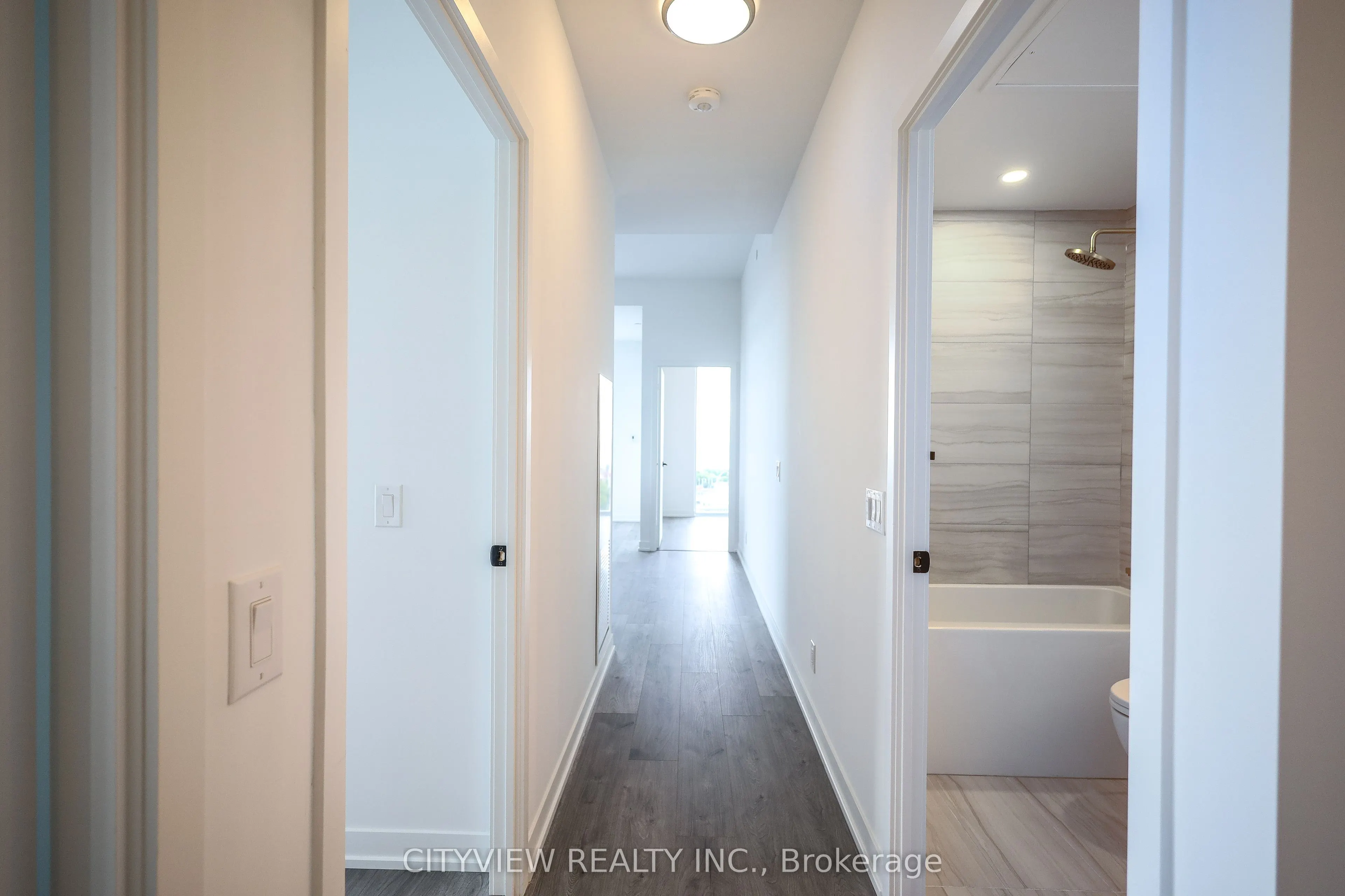 285 Dufferin Street #1402