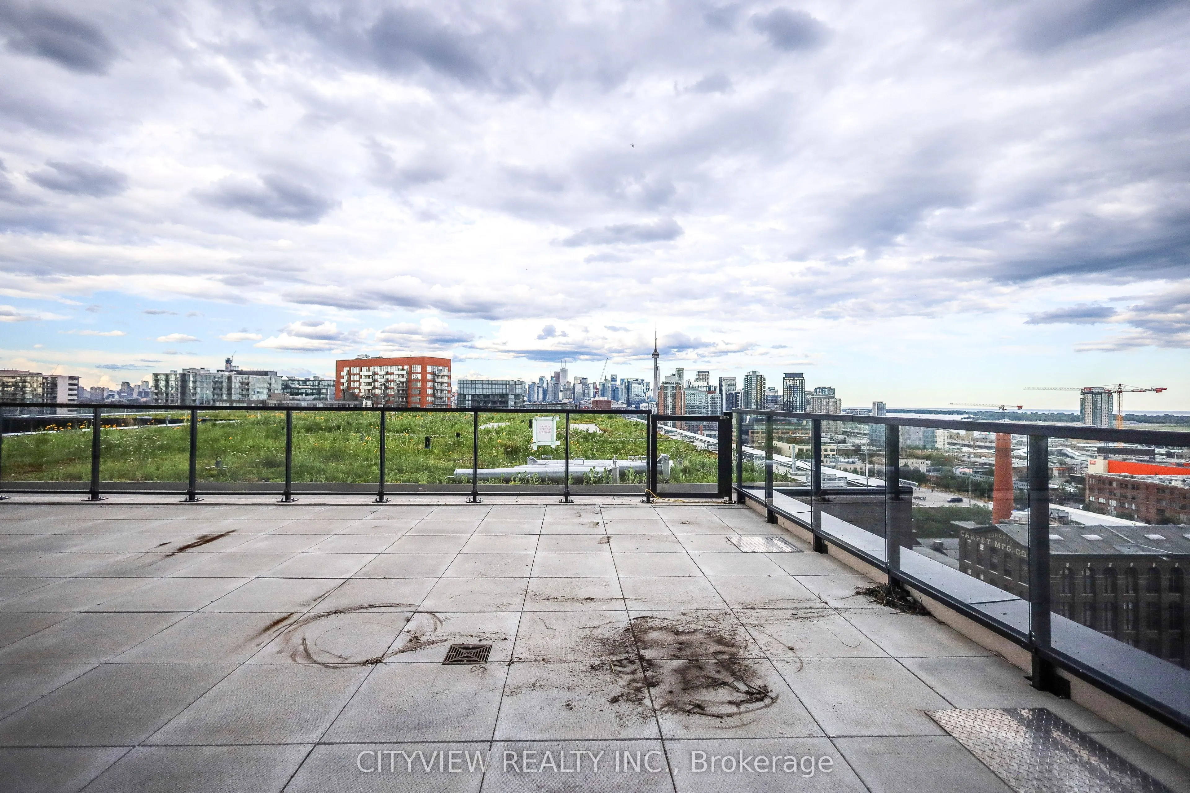 285 Dufferin Street #1402