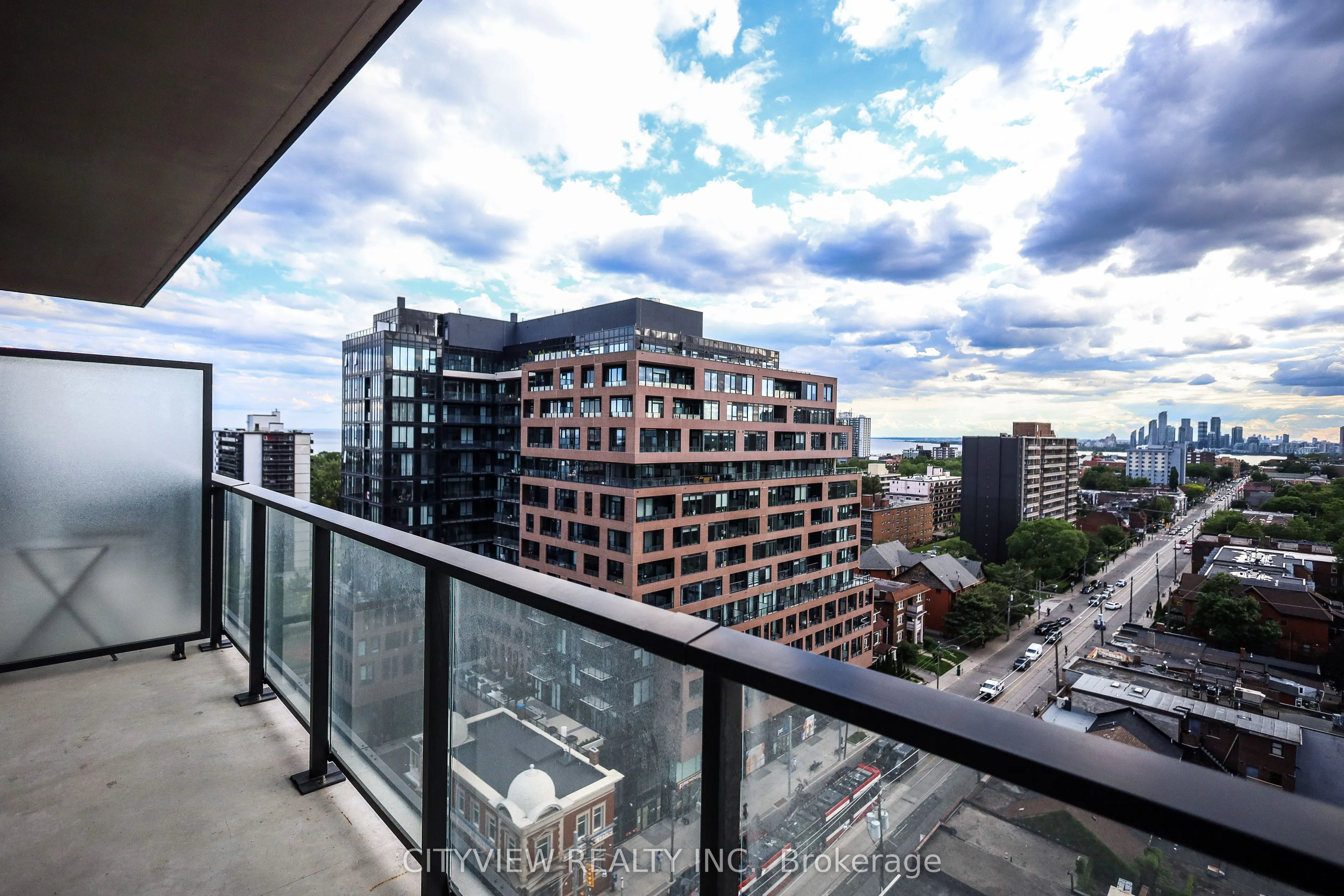 285 Dufferin Street #1121