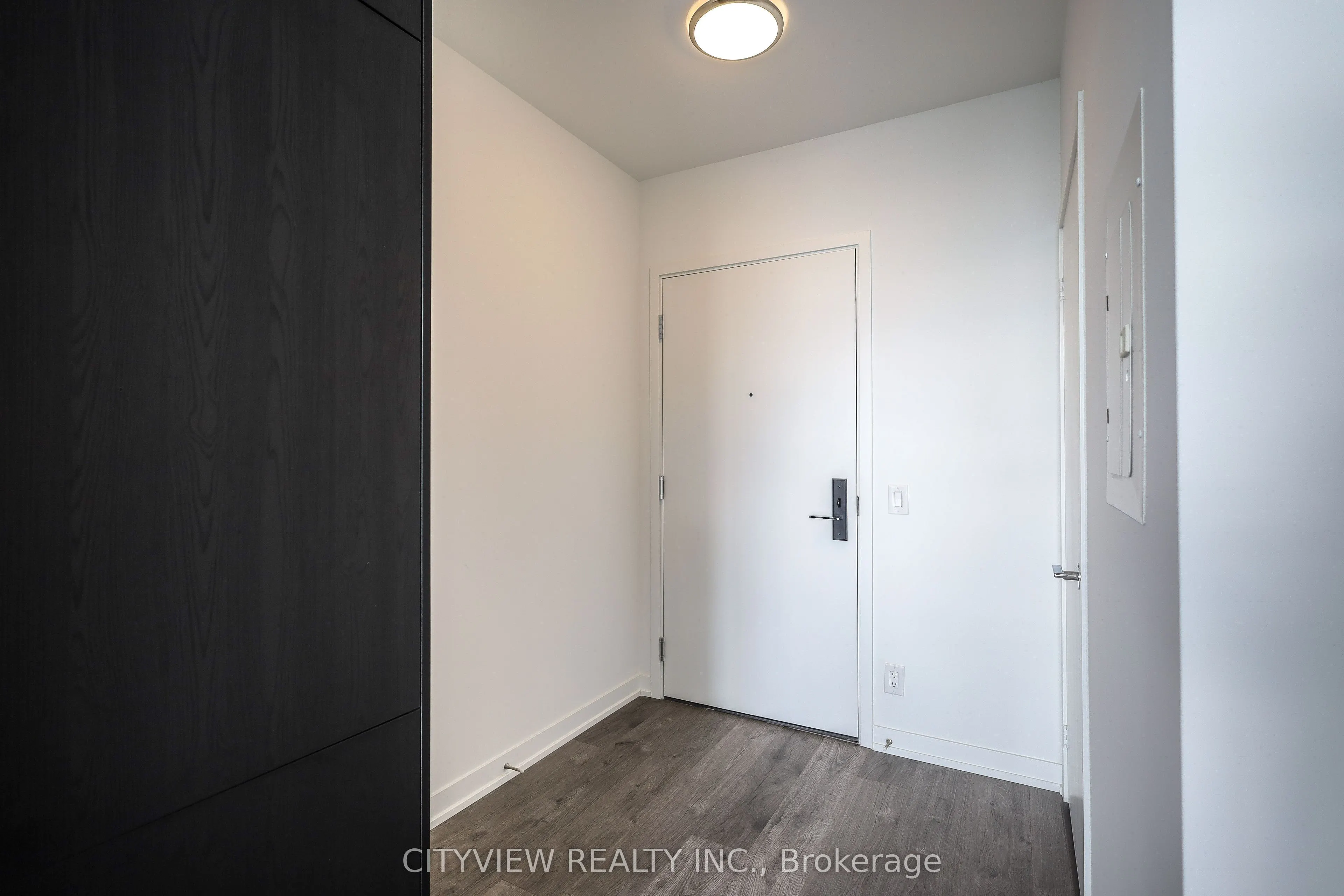 285 Dufferin Street #1121