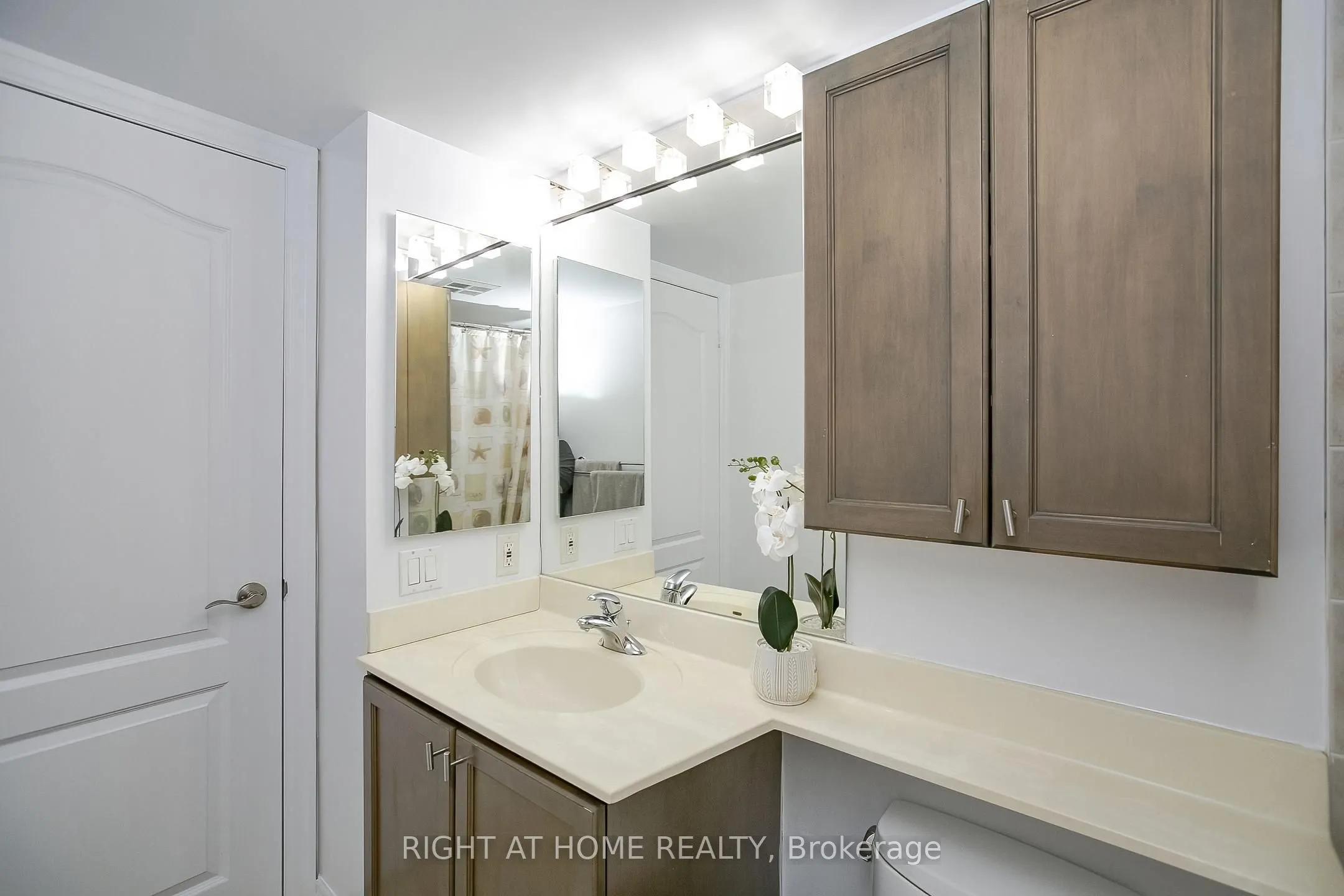 2119 Lake Shore Boulevard W #217