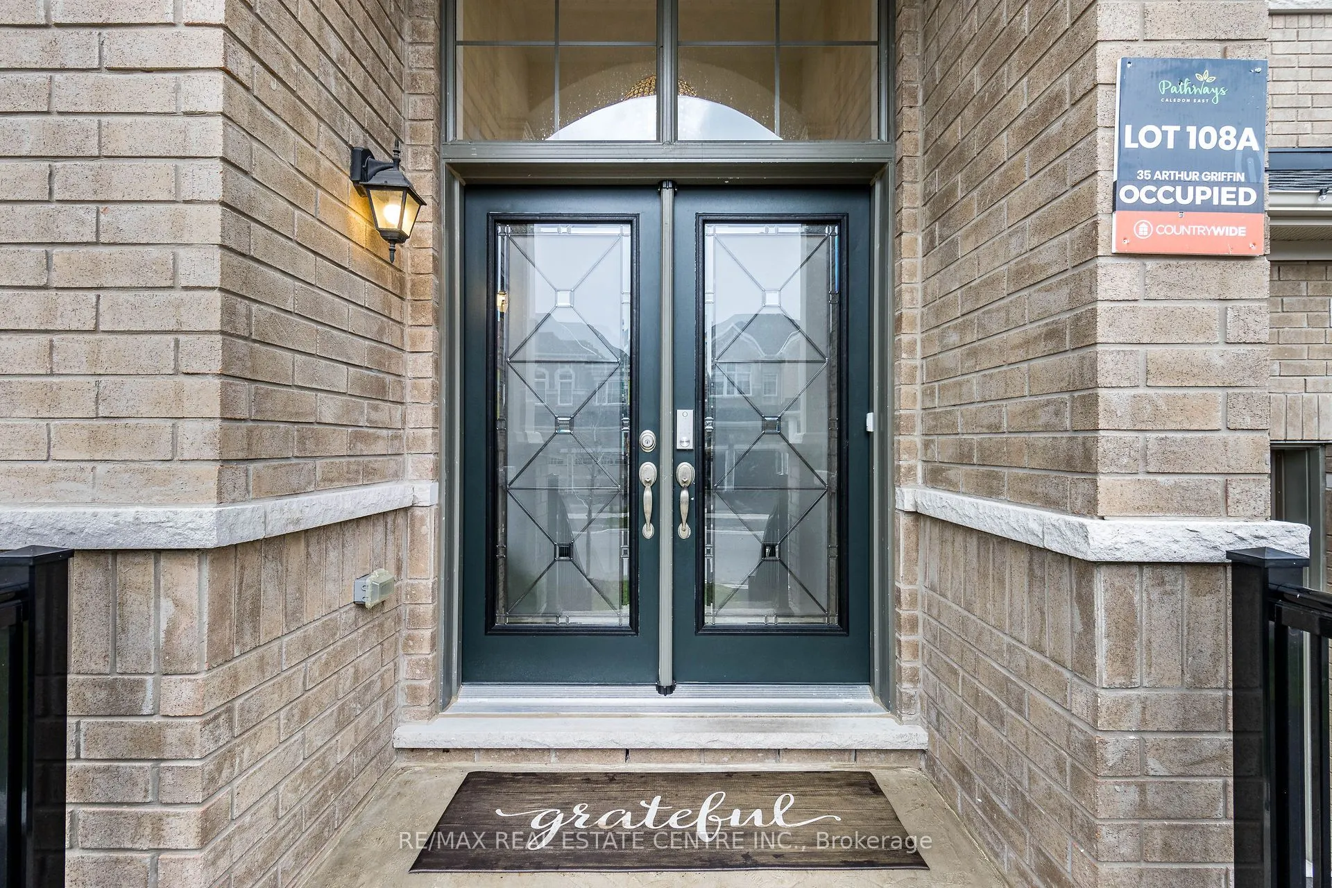 35 Arthur Griffin Crescent