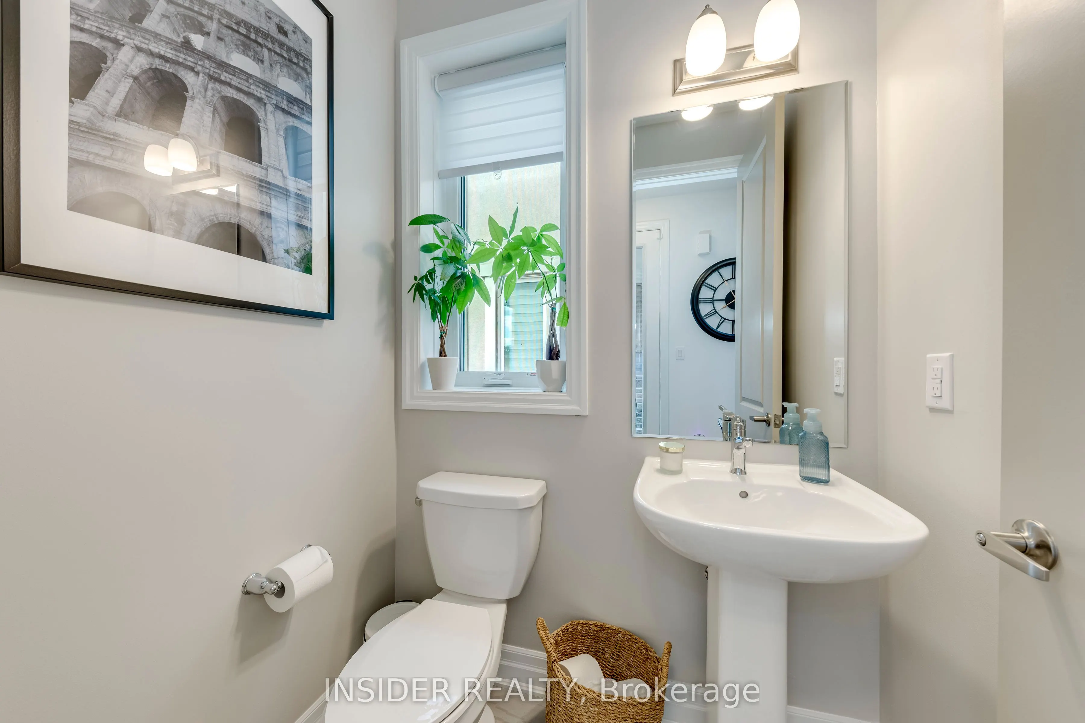 1915 Thames Circle