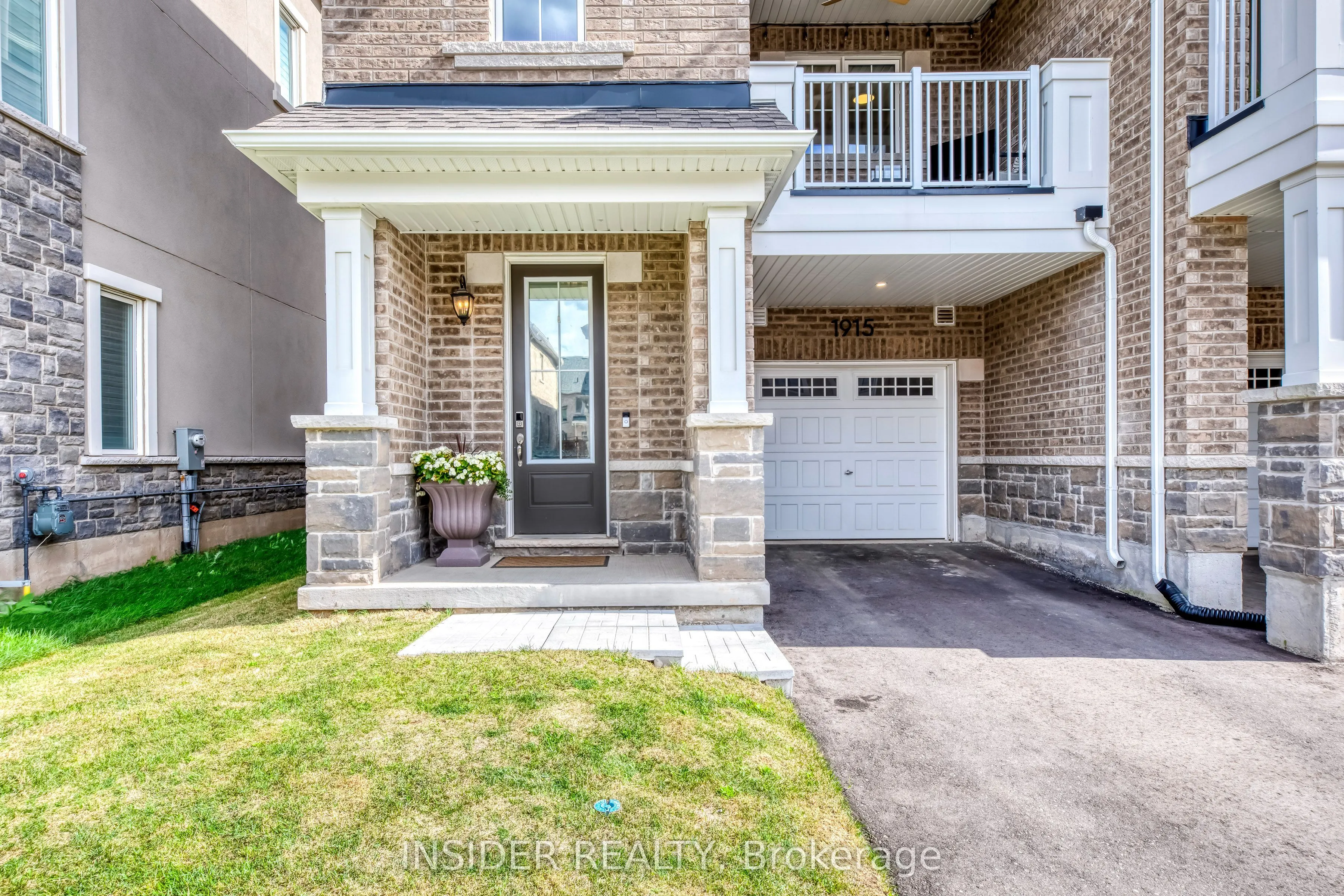 1915 Thames Circle