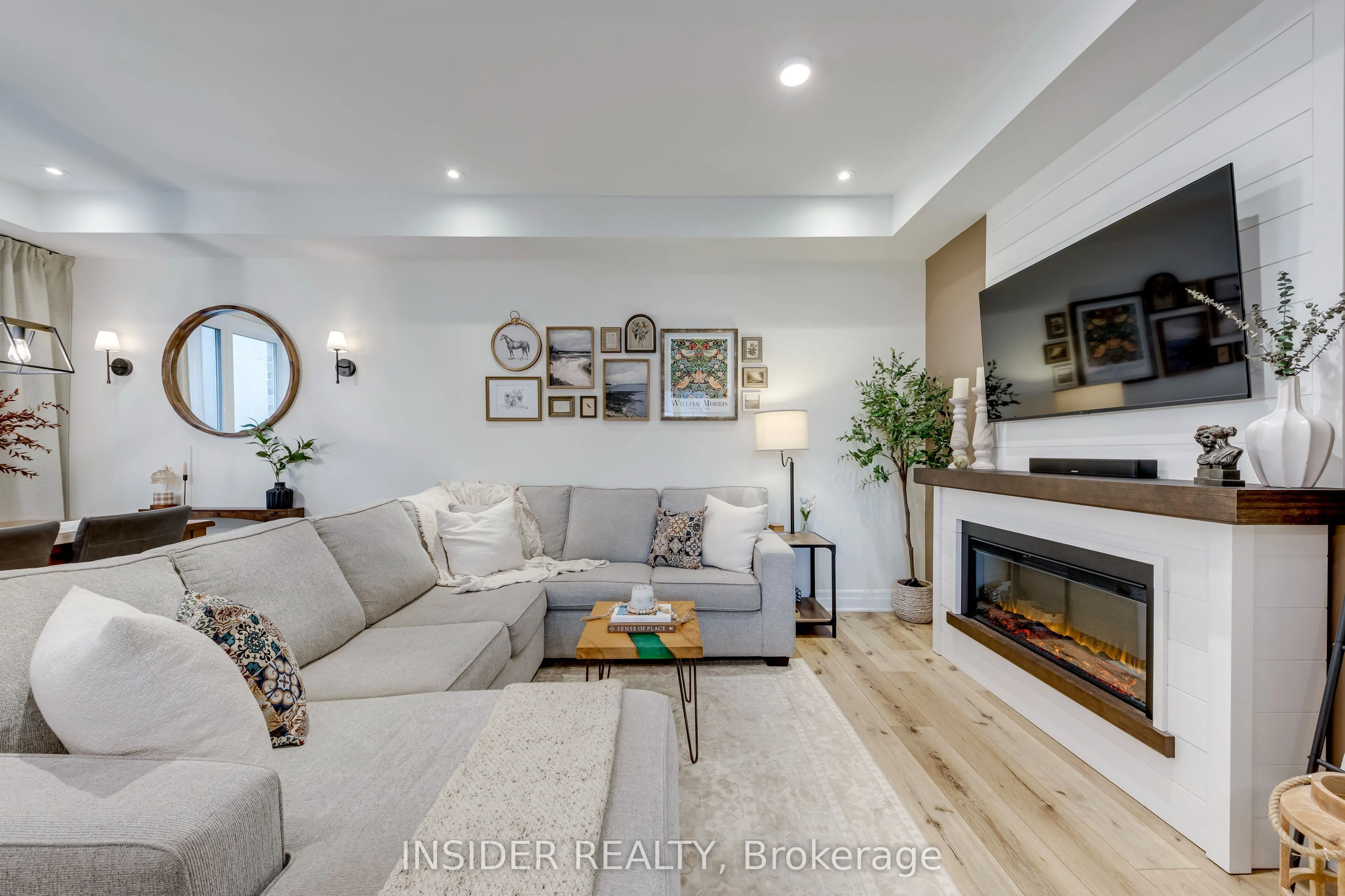 1915 Thames Circle