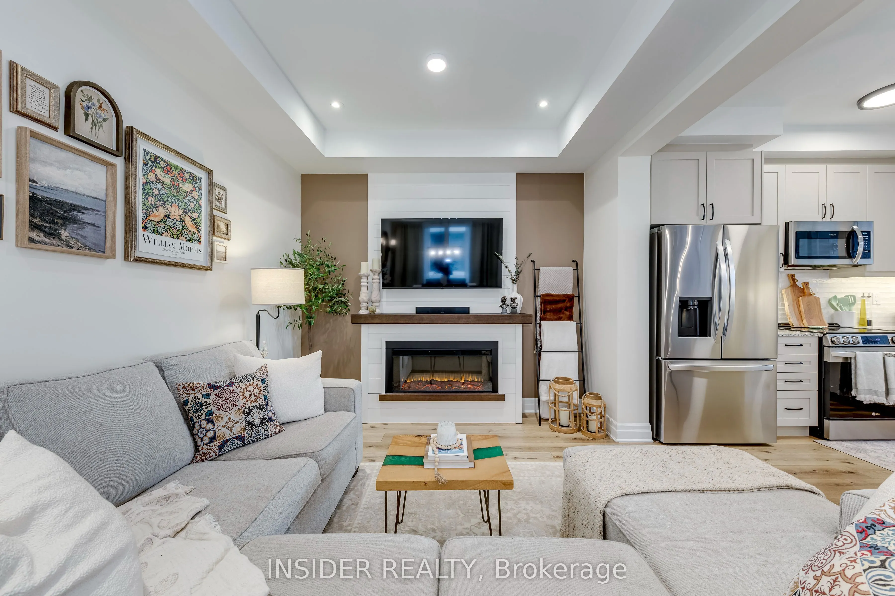1915 Thames Circle