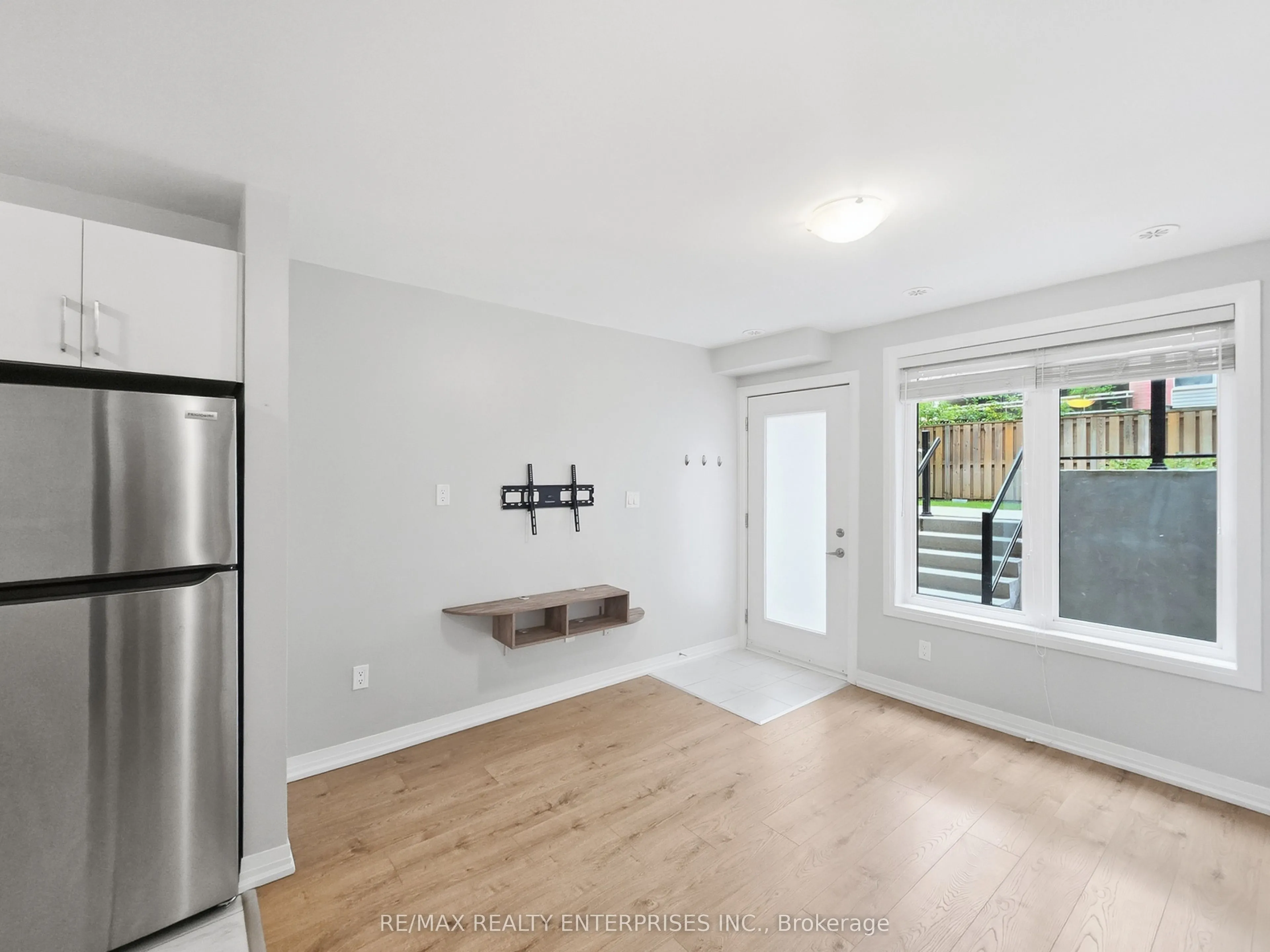 1145 Journeyman Lane #123