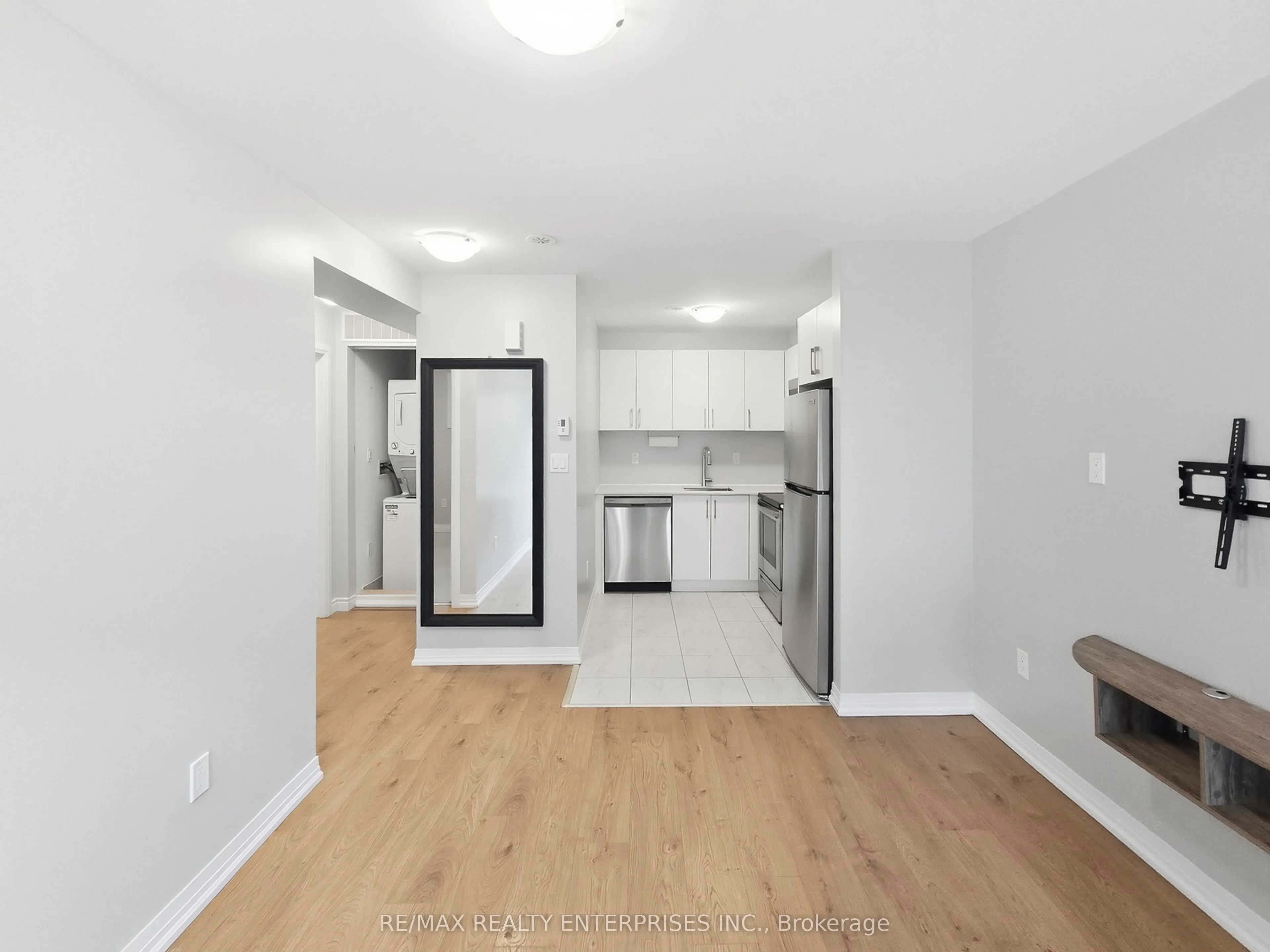 1145 Journeyman Lane #123